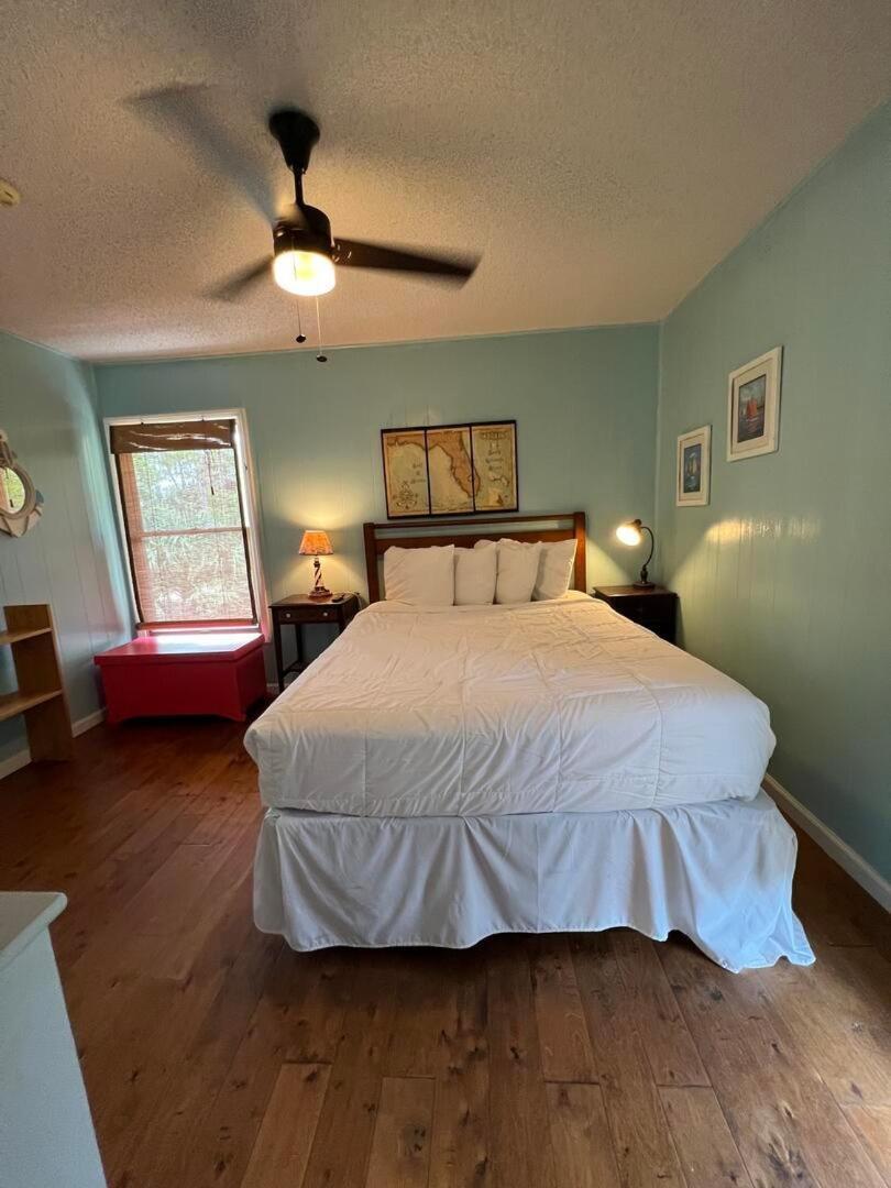 Our Anchor-Beach access, 3 BR, pet friendly