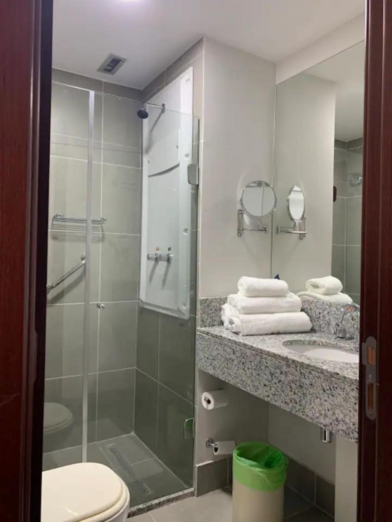 Suíte Reversível-Casal ou Solteiro-Via Premiere-Riocentro-Barra da Tijuca