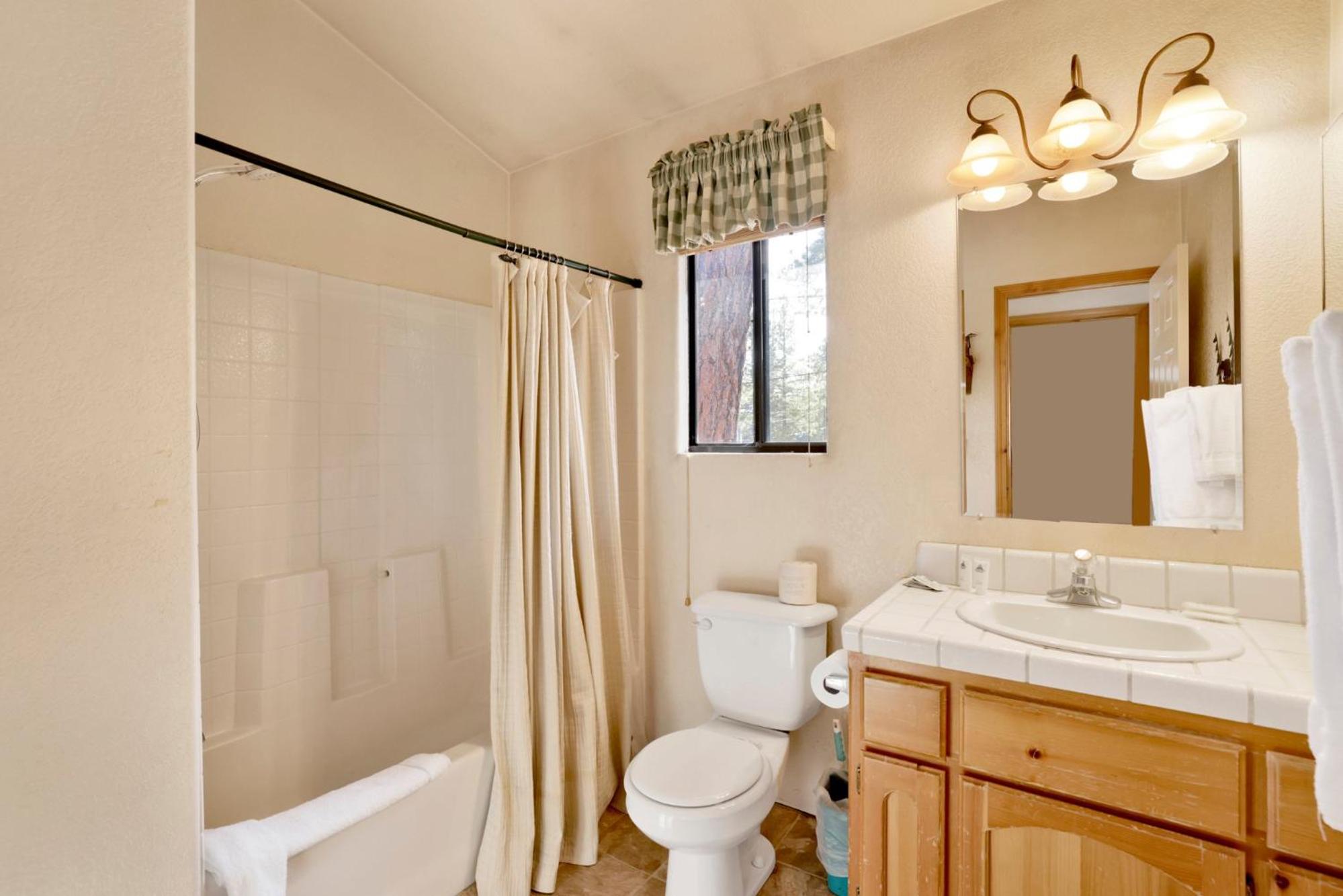 Bear claw bungalow #379