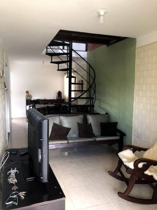 Casa com piscina privativa