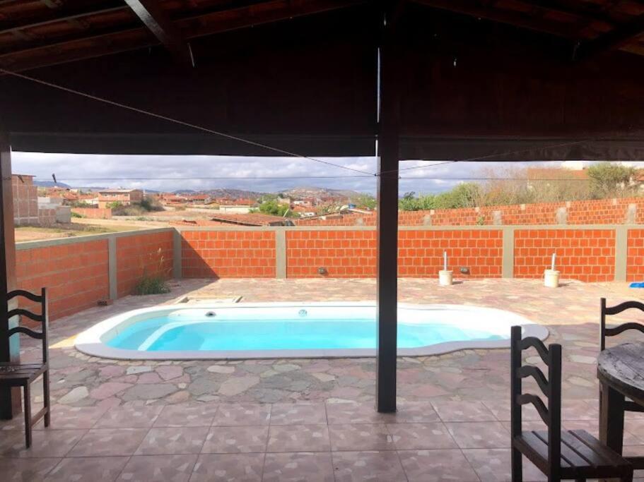 Casa com piscina privativa
