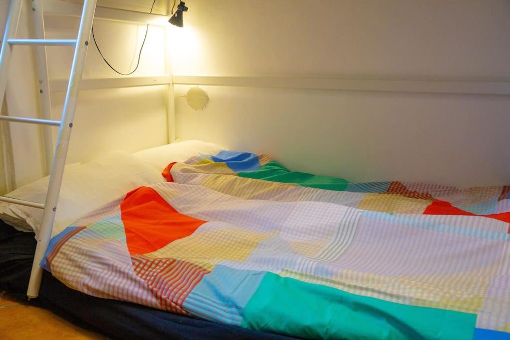 Top Floor Studio, Central & Quiet
