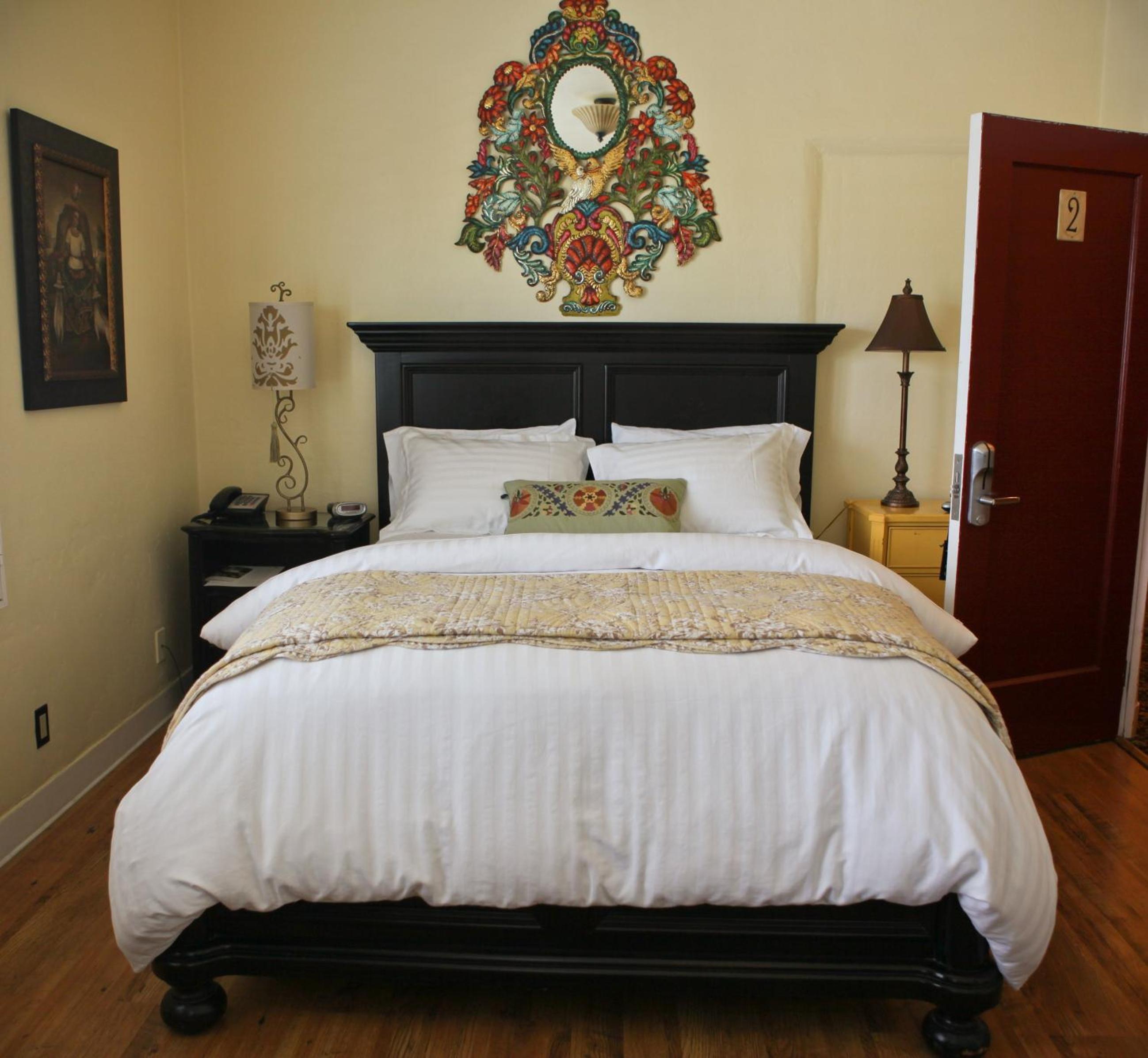 Half Moon Bay Vacations - Half Moon Bay Inn - Main Street Downtown - Property Image 32