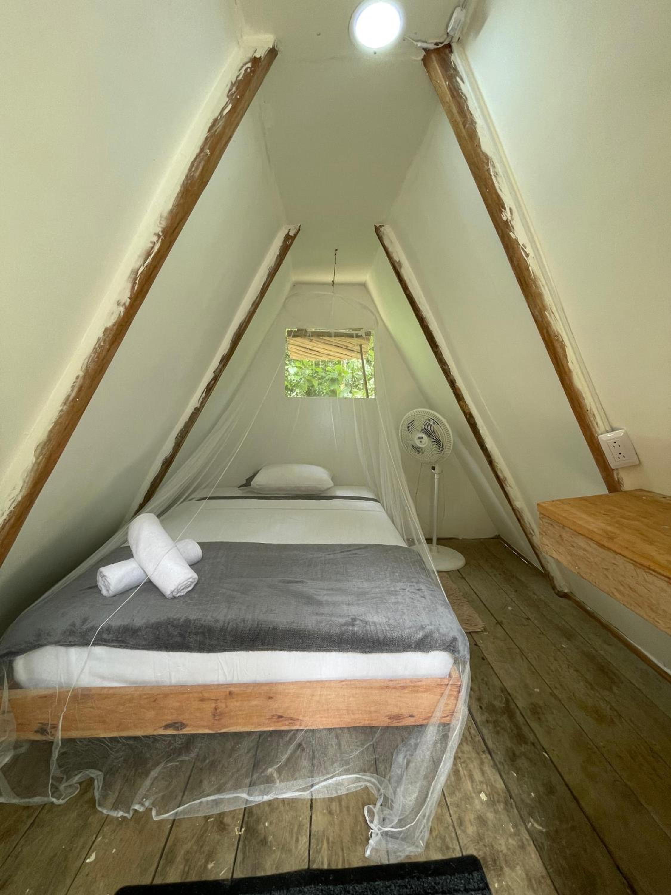 Cascada escondida glamping