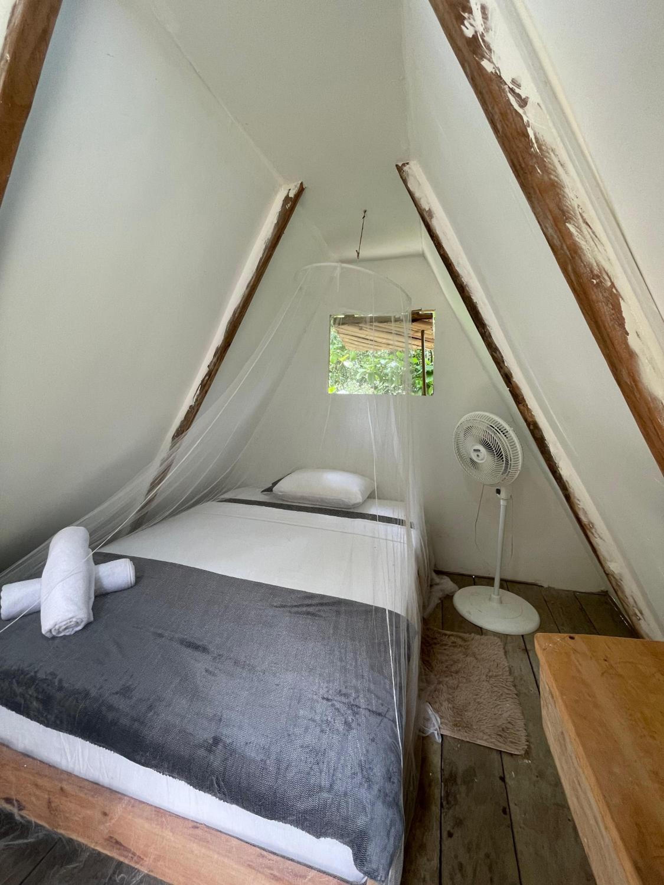 Cascada escondida glamping