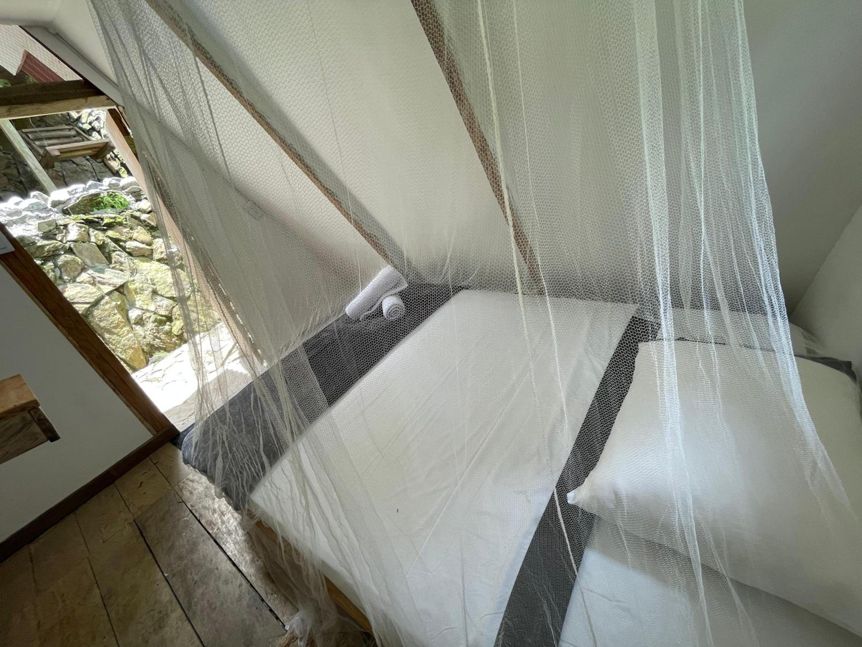 Cascada escondida glamping