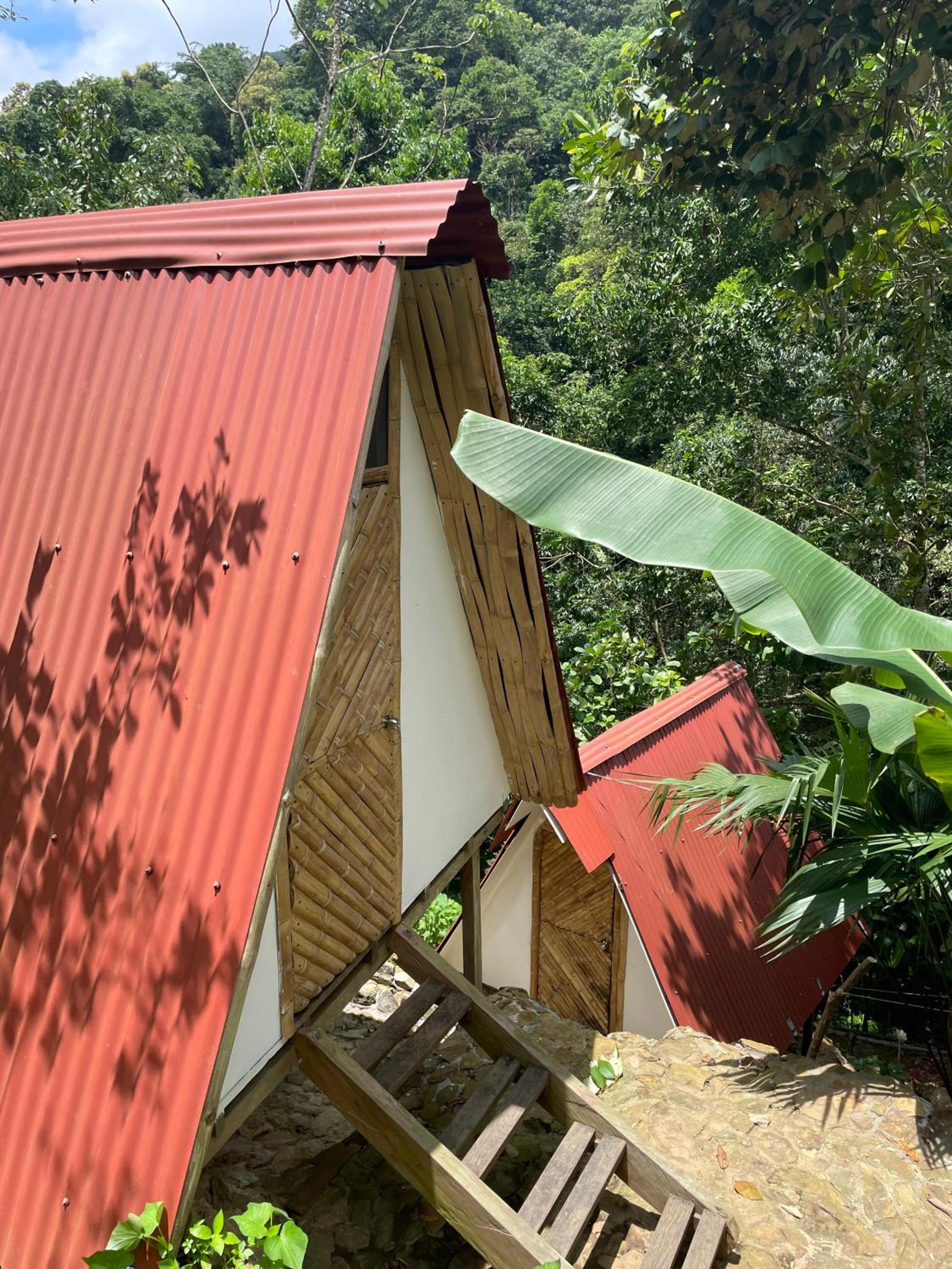 Cascada escondida glamping