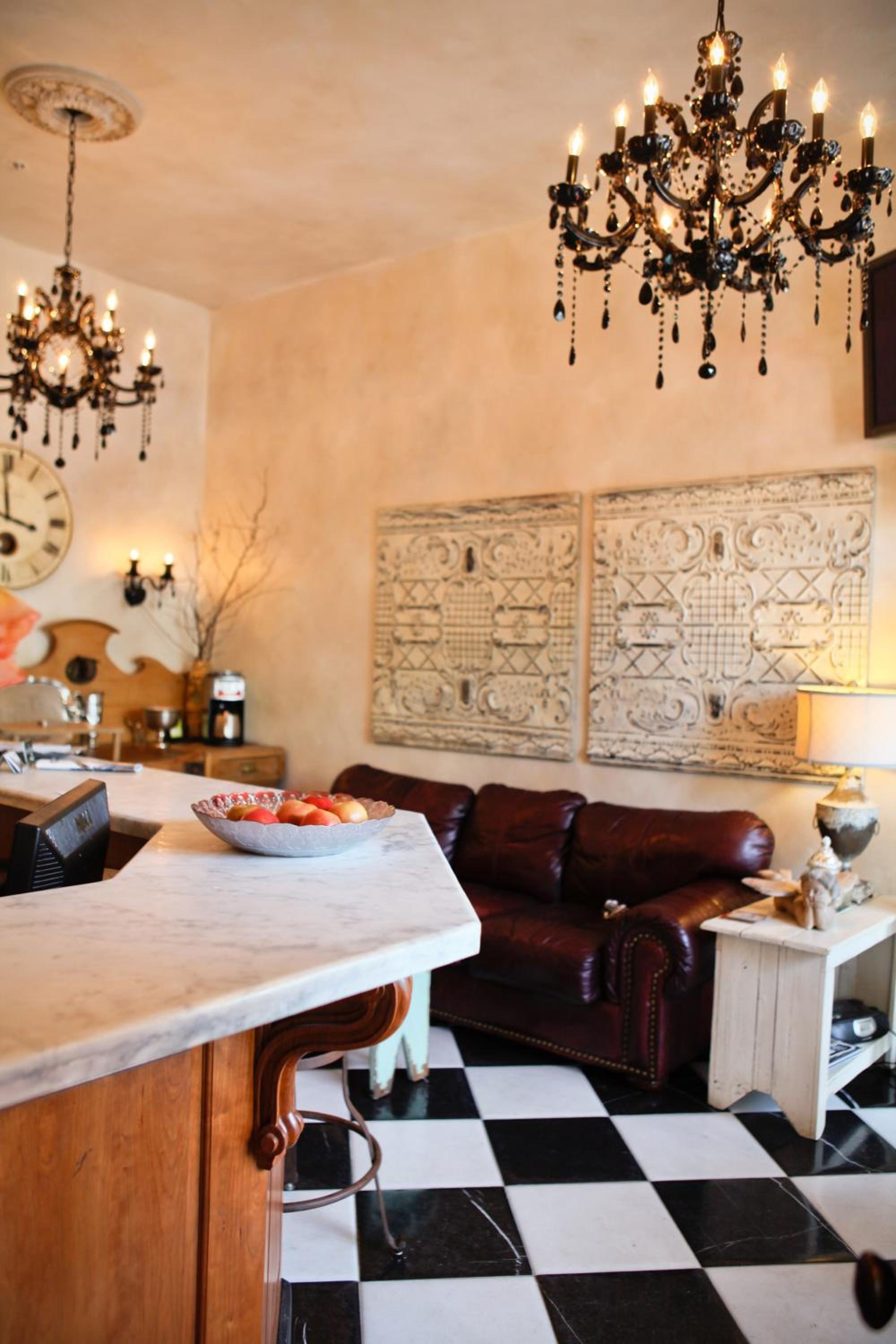 Half Moon Bay Vacations - Half Moon Bay Inn - Main Street Downtown - Property Image 4