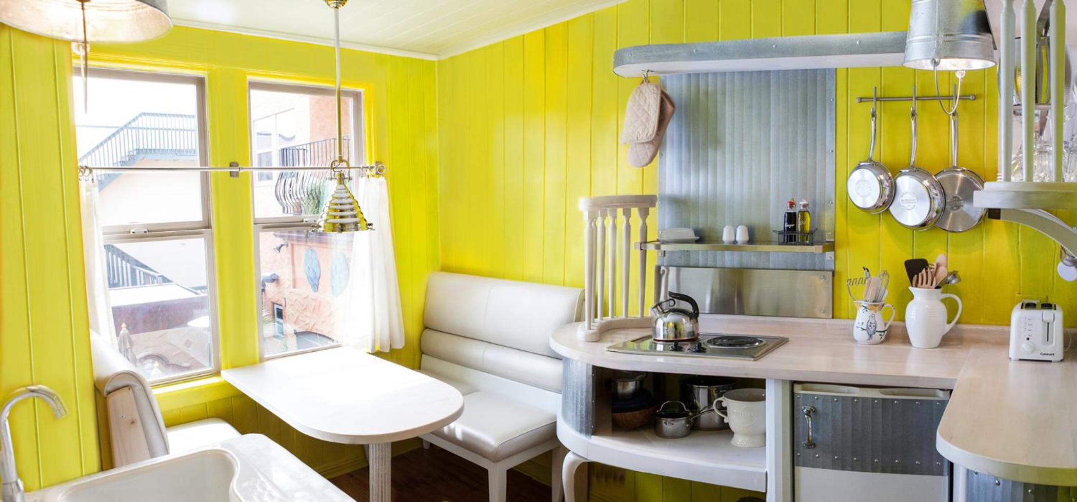 Half Moon Bay Vacations - Half Moon Bay Inn - Main Street Downtown - Property Image 15