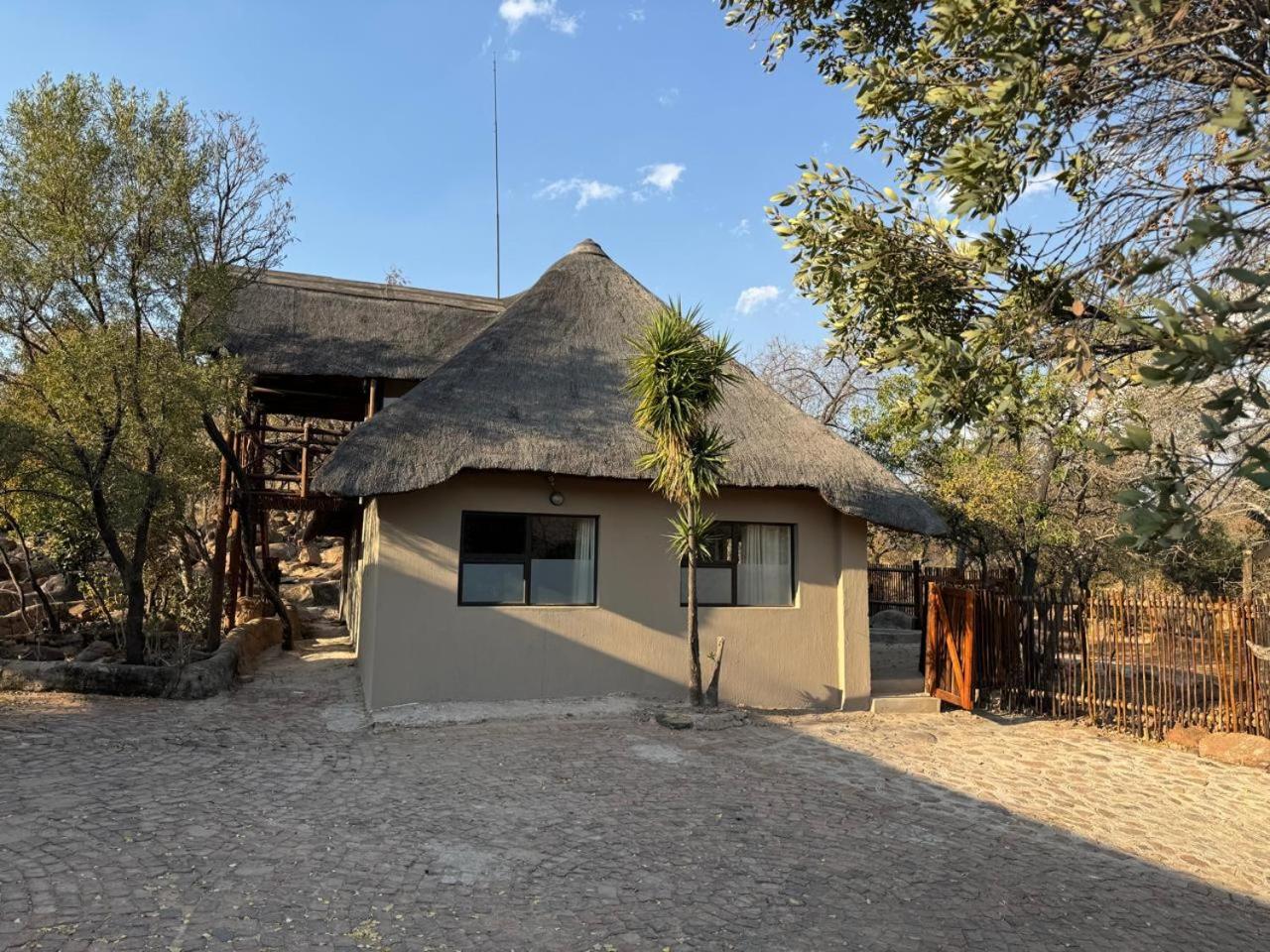 Mbekka Lodge, Mabalingwe view 4