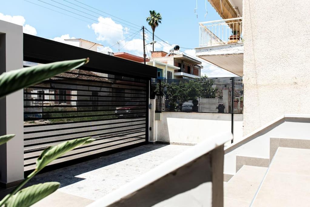 Kyanos residence