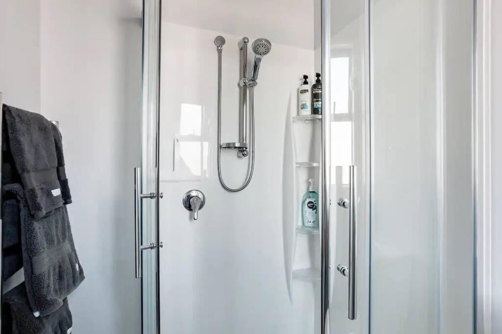 Contemporary Townhouse in Central Hamilton