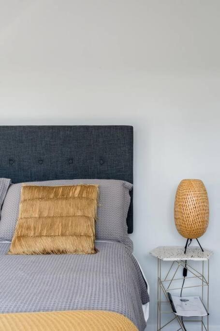 Contemporary Townhouse in Central Hamilton