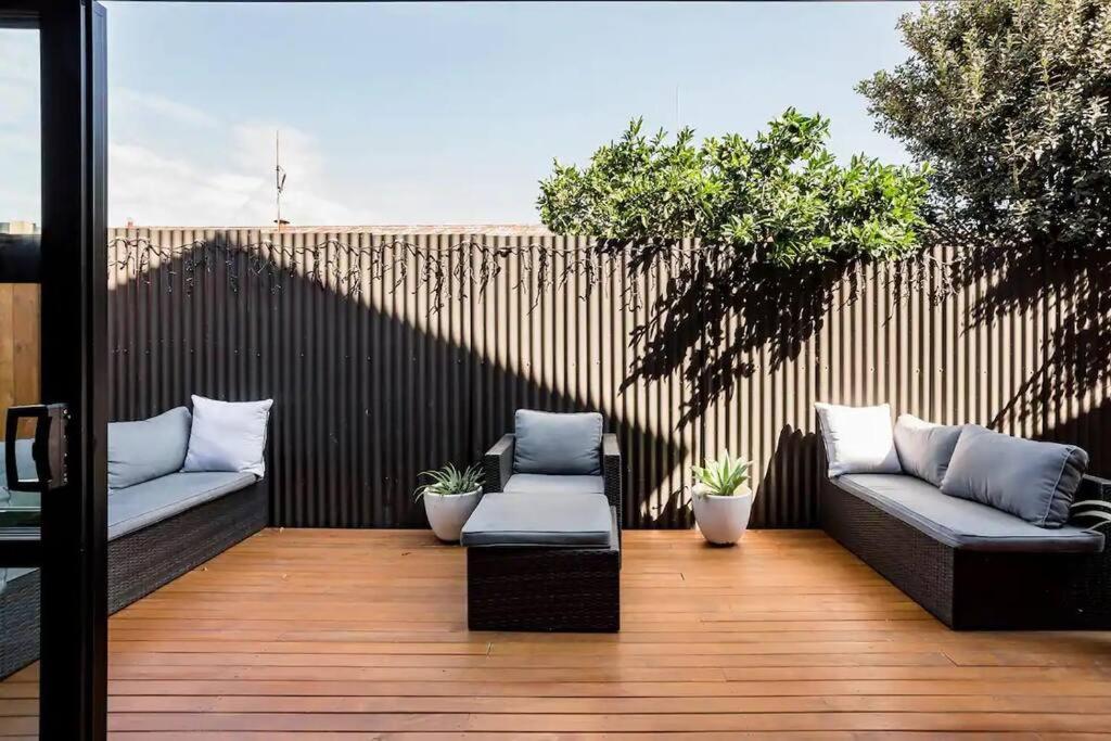 Contemporary Townhouse in Central Hamilton
