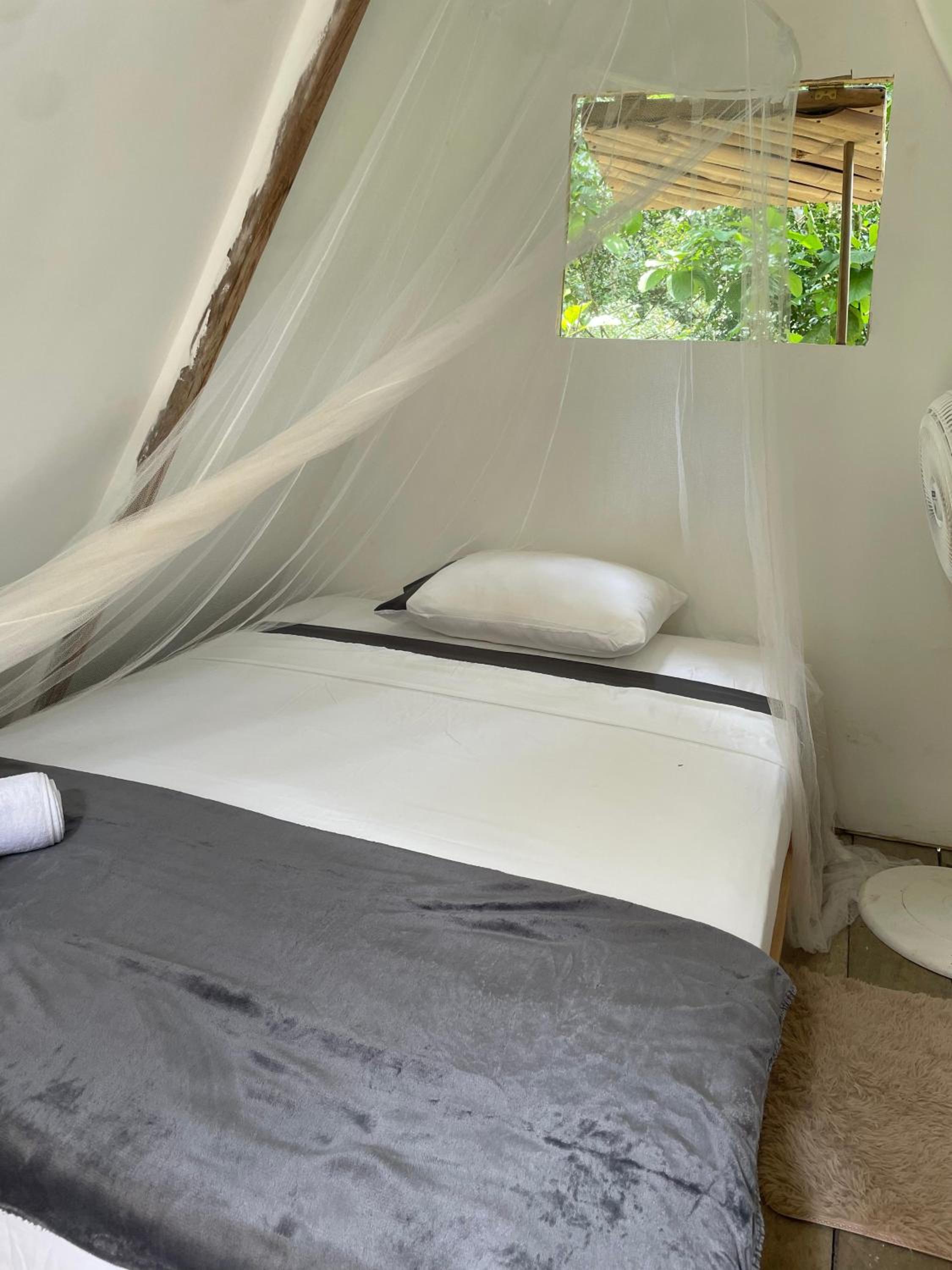 Cascada escondida glamping