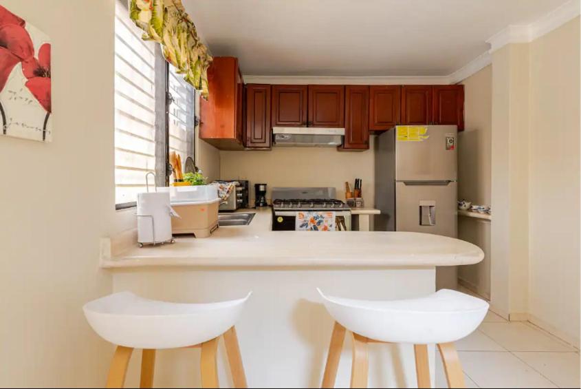 Acogedor y céntrico apartamento de 2 niveles view 4