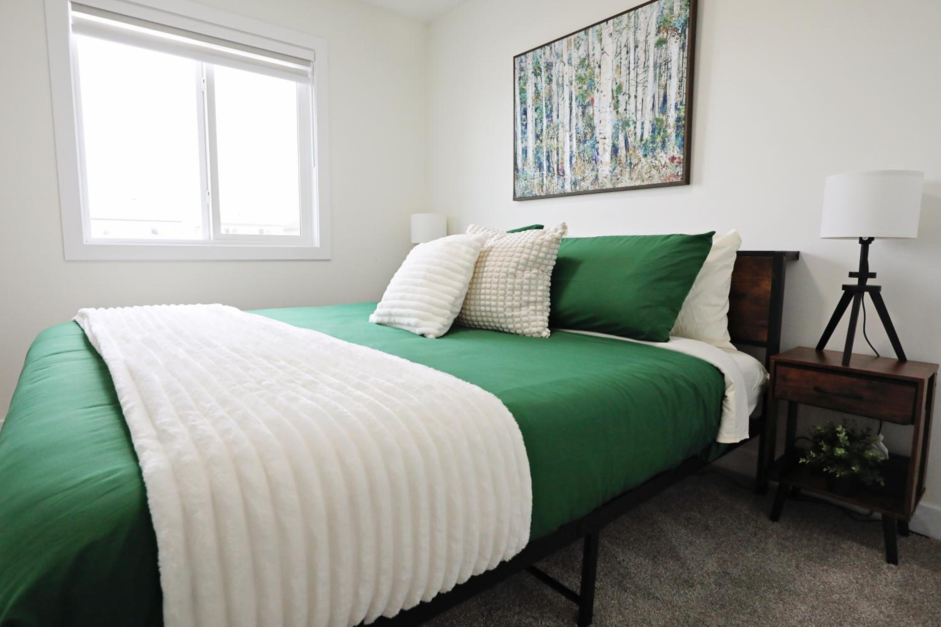 Escape in Style, Golf,King Beds,Disney+,Near WEM
