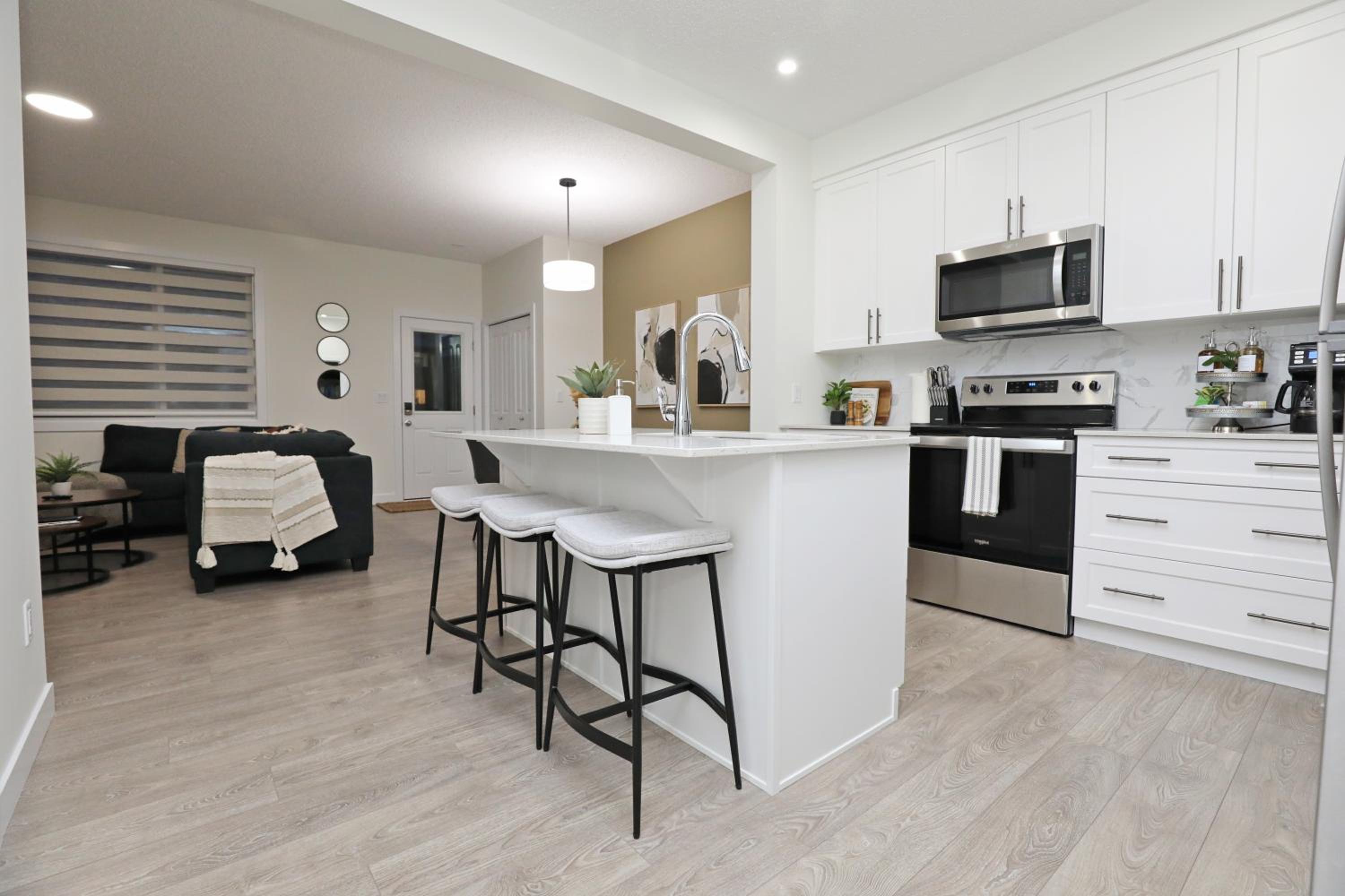 Escape in Style, Golf,King Beds,Disney+,Near WEM