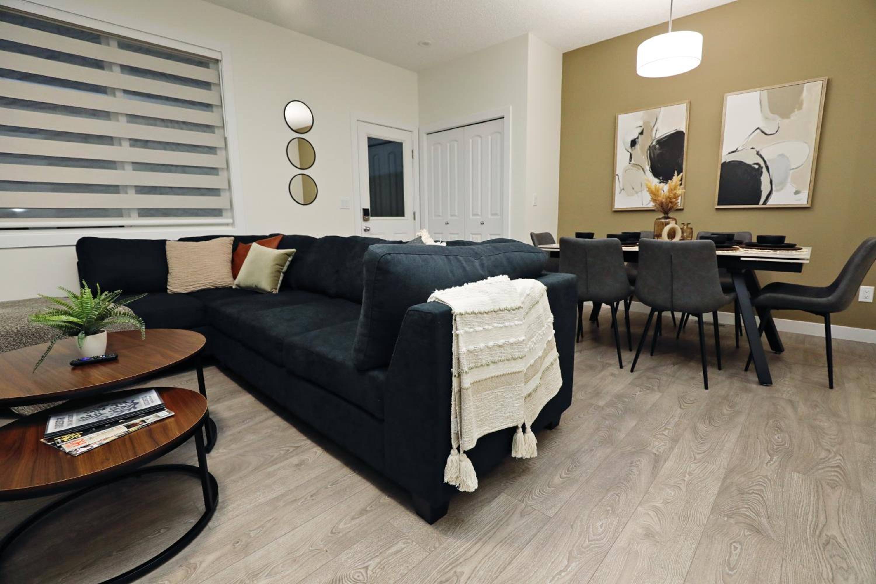 Escape in Style, Golf,King Beds,Disney+,Near WEM