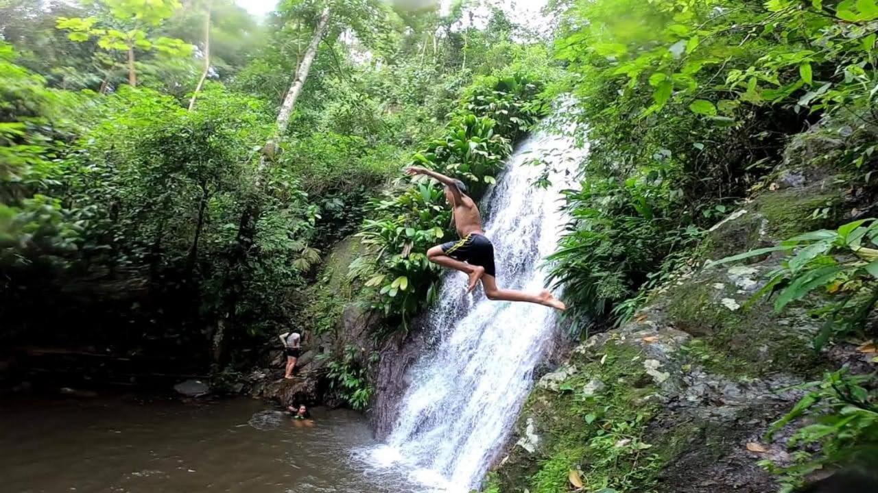 Cascada escondida glamping