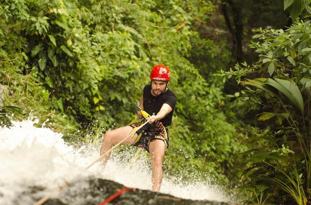 Cascada escondida glamping