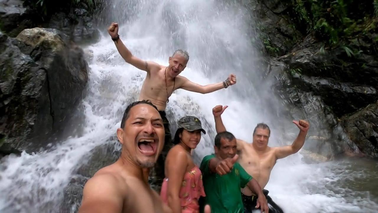 Cascada escondida glamping