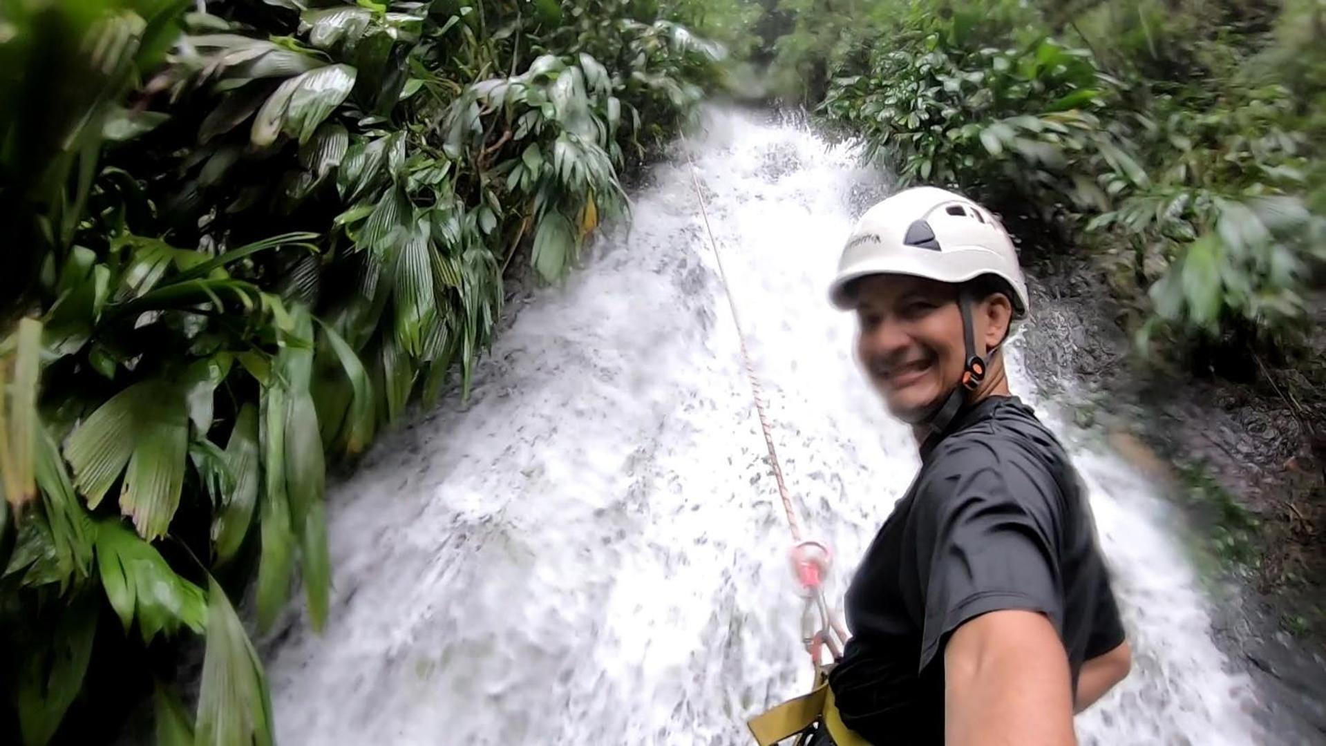 Cascada escondida glamping