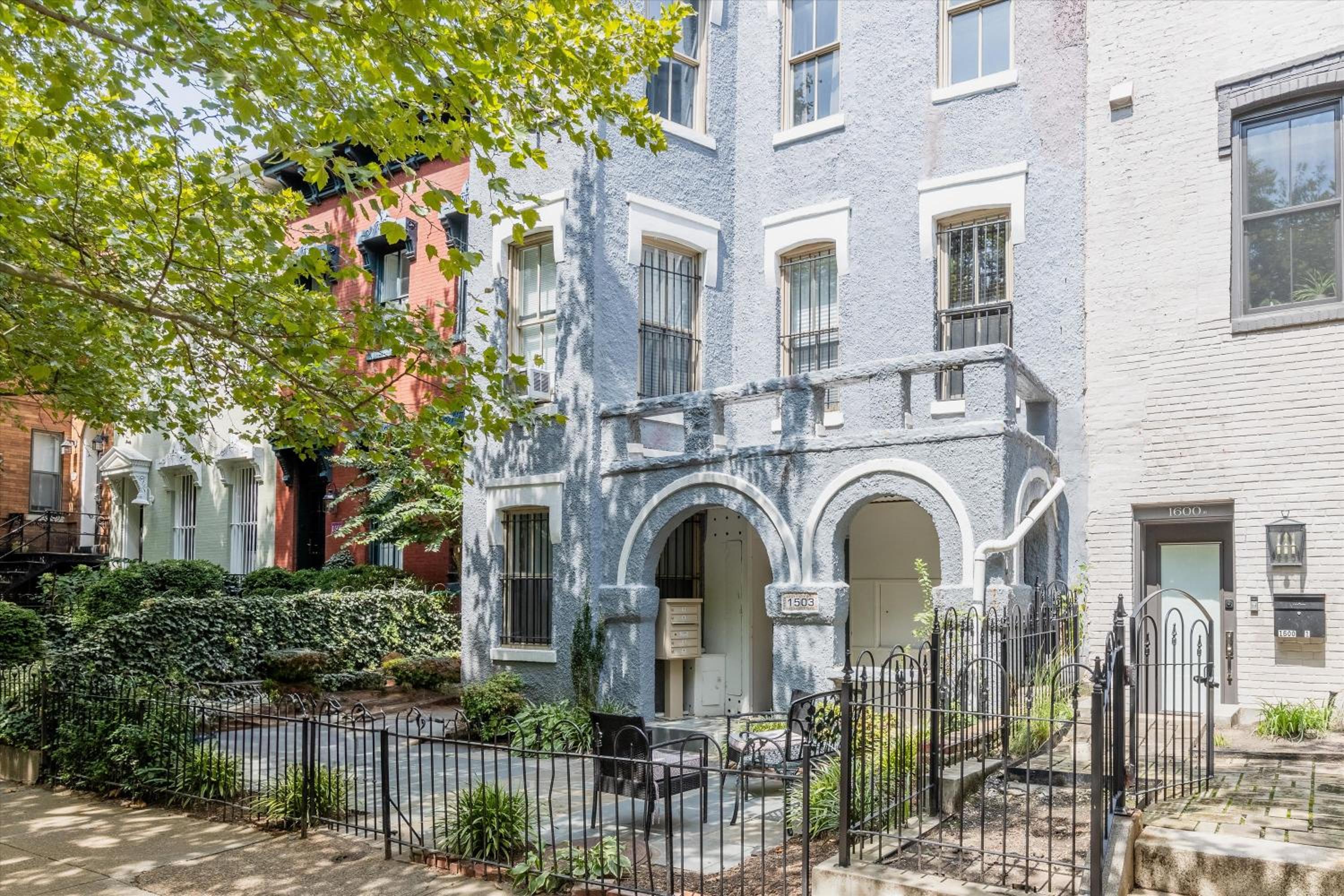 Beautiful 1-BR Flat Nestled Between Dupont & Logan — Washington