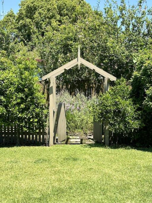 Luxberry House - In the heart of Berry