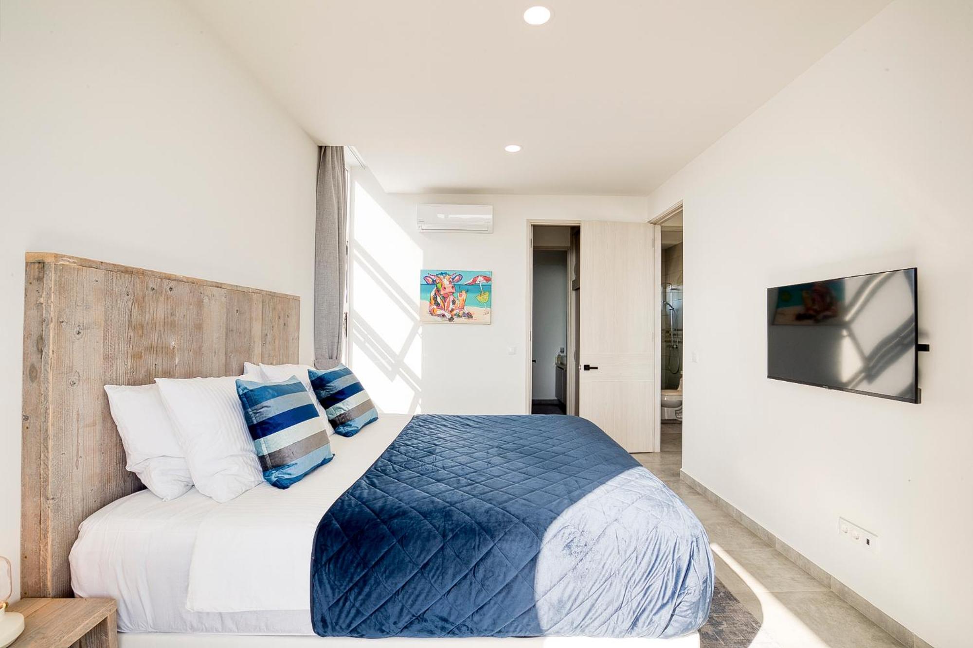 Magna Vista Apartment Pool and Gym