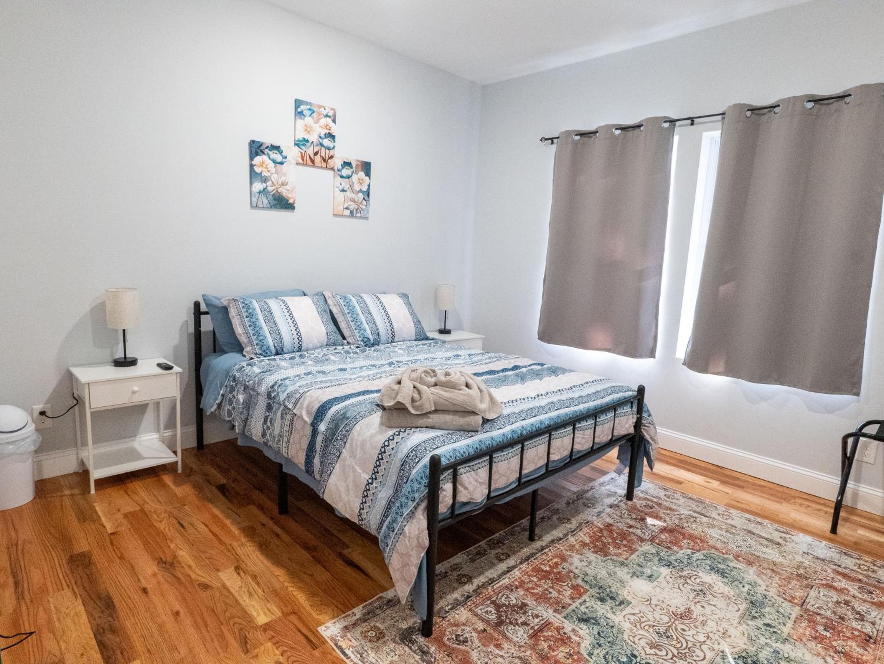 4 New Apts - 3 Bed Apt 1st Floor & 3 Bed Apt 2nd Floor - 1 Bed Studio Apt Ground Floor & 1 Bed Studio Apt Ground Floor near Penn Station EWR Airport Beth I
