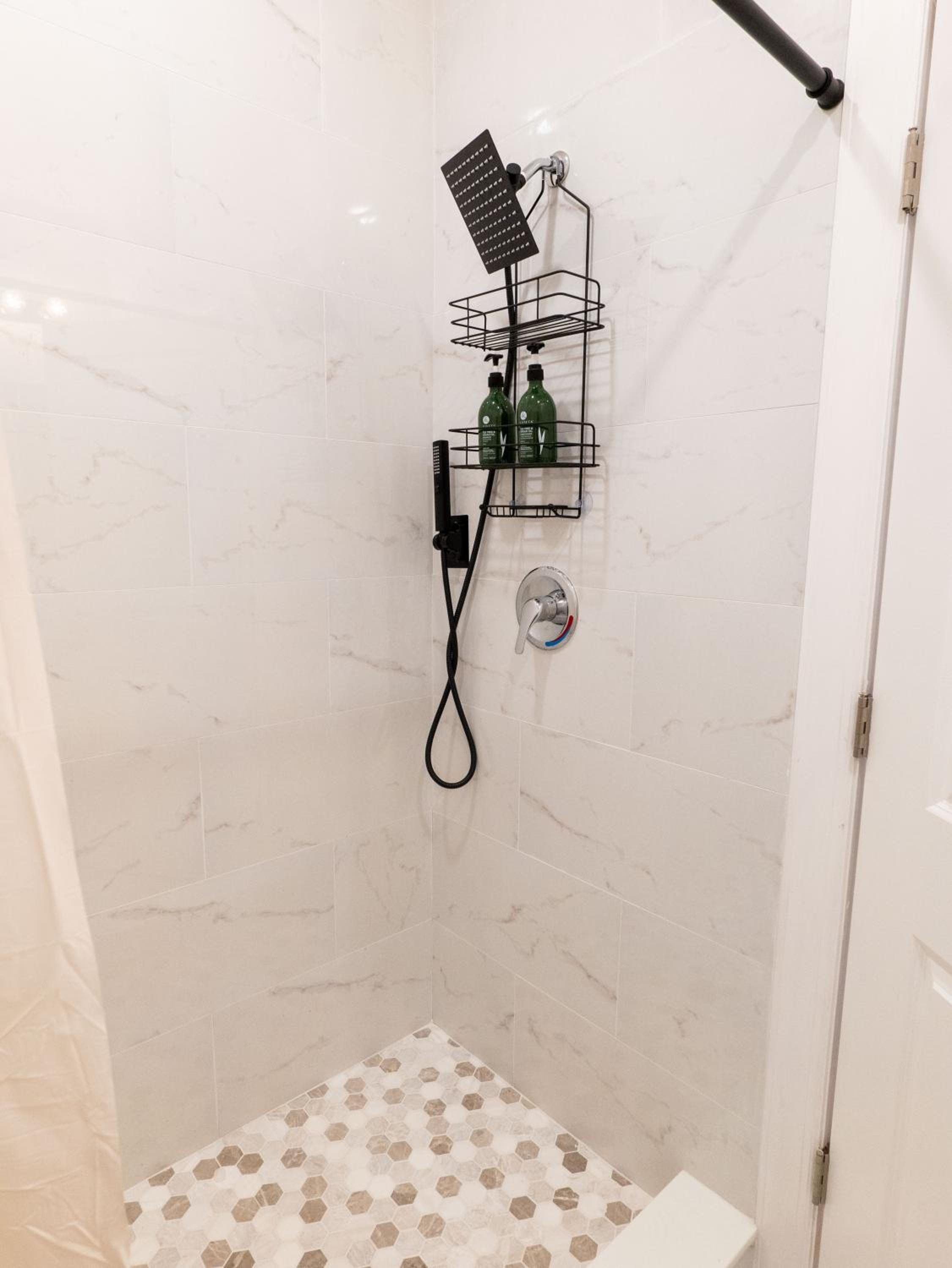 4 New Apts - 3 Bed Apt 1st Floor & 3 Bed Apt 2nd Floor - 1 Bed Studio Apt Ground Floor & 1 Bed Studio Apt Ground Floor near Penn Station EWR Airport Beth I, photo 78