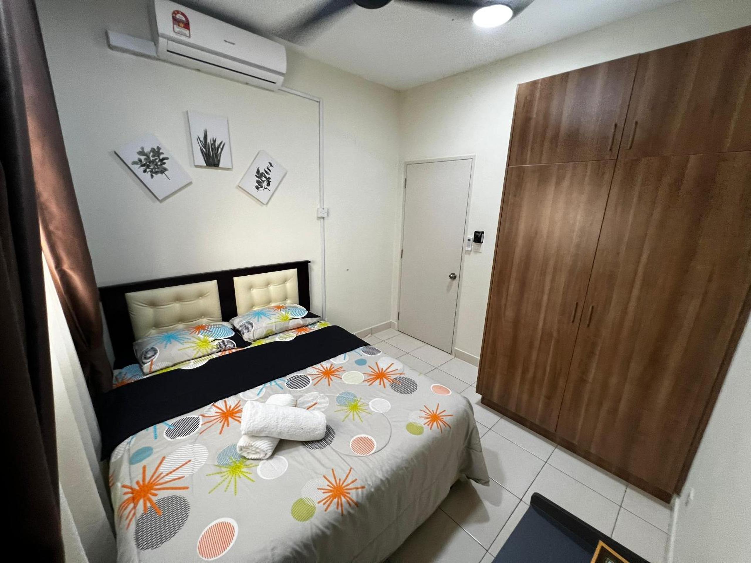Charlie 310 2R1B Alanis Residence Near KUL Airport photo 3