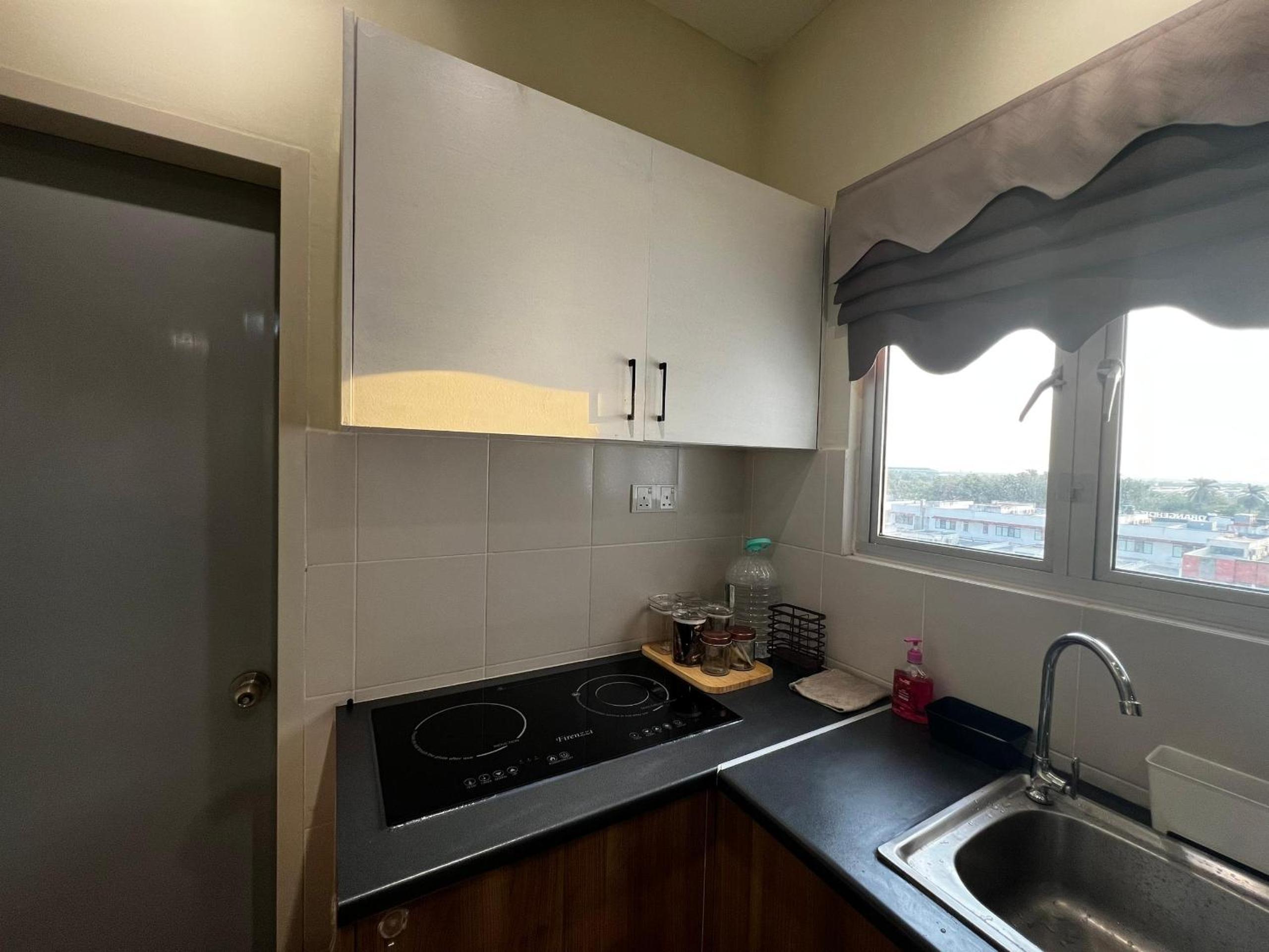 Charlie 310 2R1B Alanis Residence Near KUL Airport photo 4