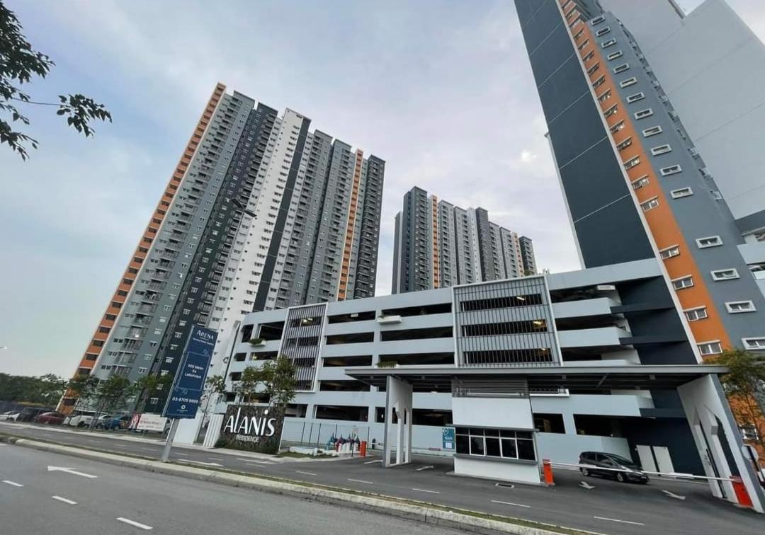 Charlie 310 2R1B Alanis Residence Near KUL Airport photo 8