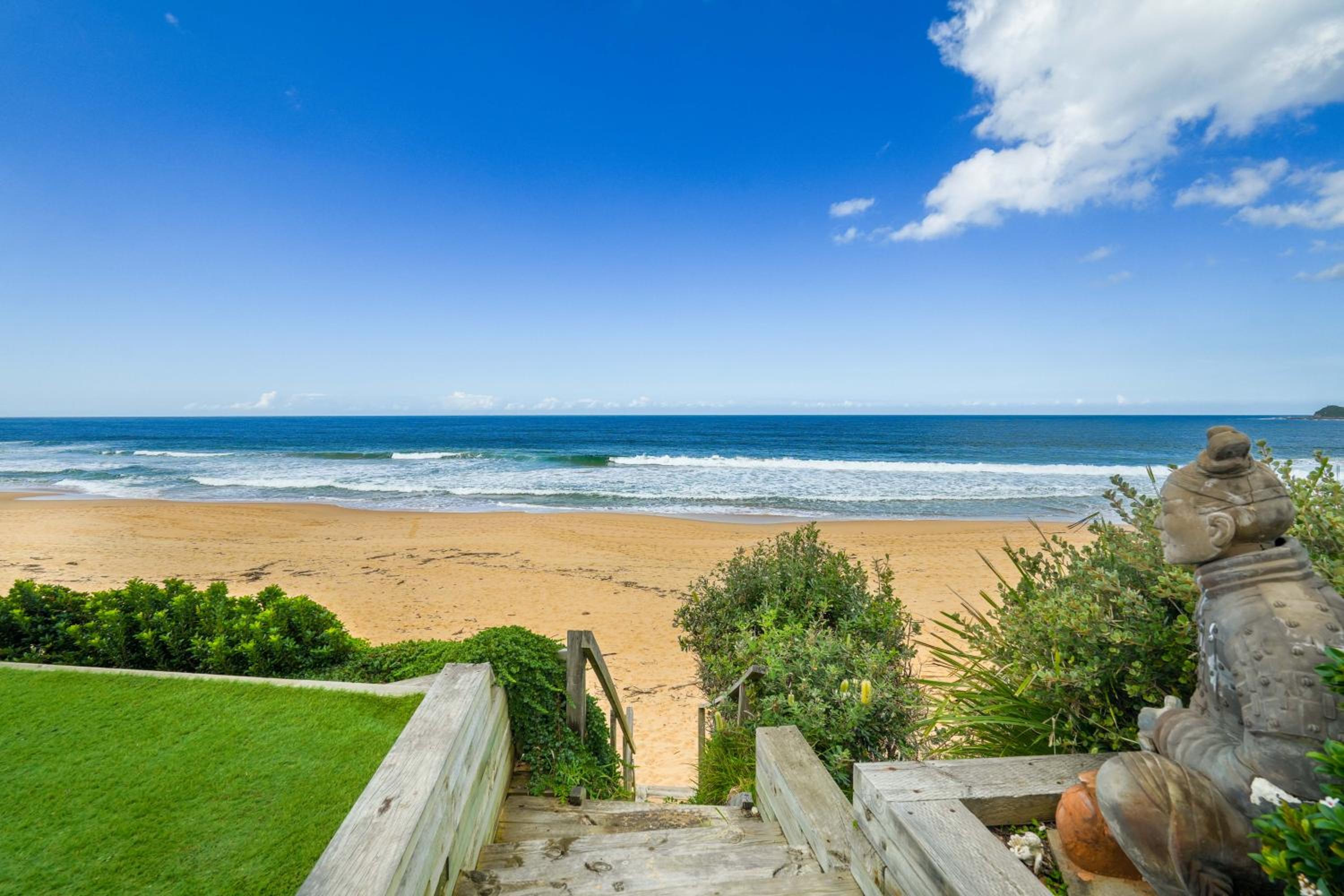 Wamberal Beach(shares with Terrigal Beach)Terrigal Beach SummerBelle Beachfront House