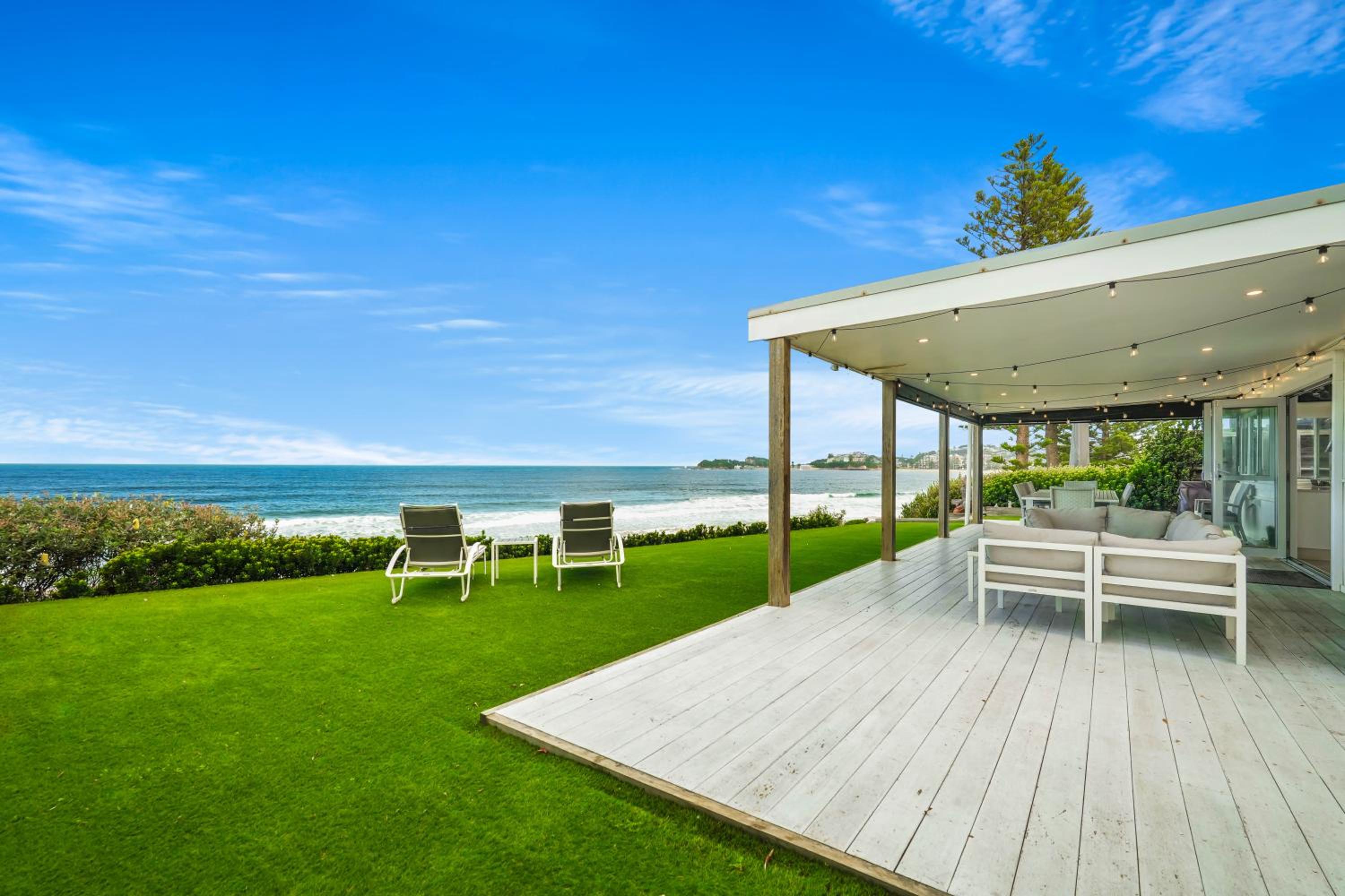 Wamberal Beach(shares with Terrigal Beach)Terrigal Beach SummerBelle Beachfront House