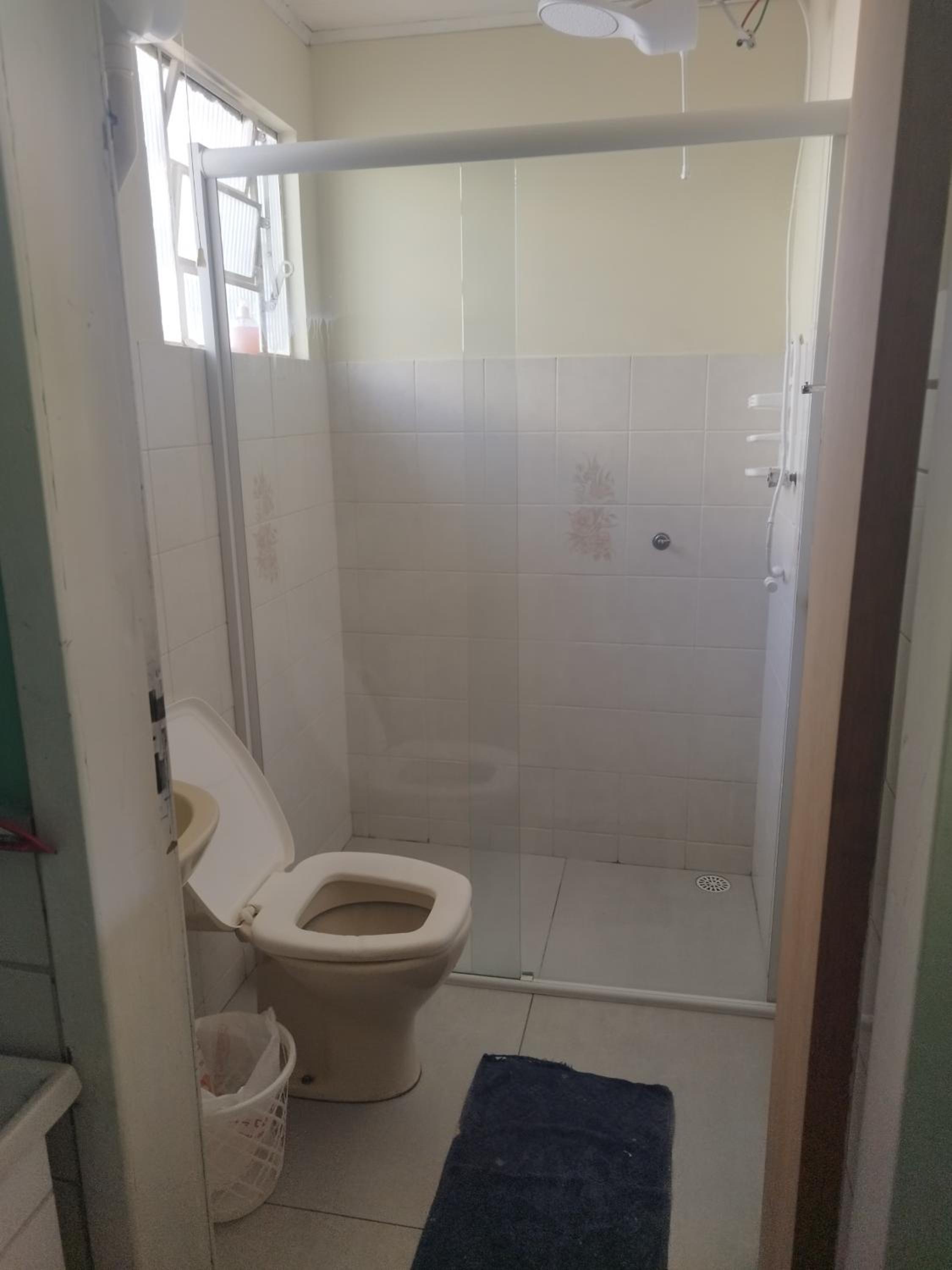 Casa central 74 com ótima localização