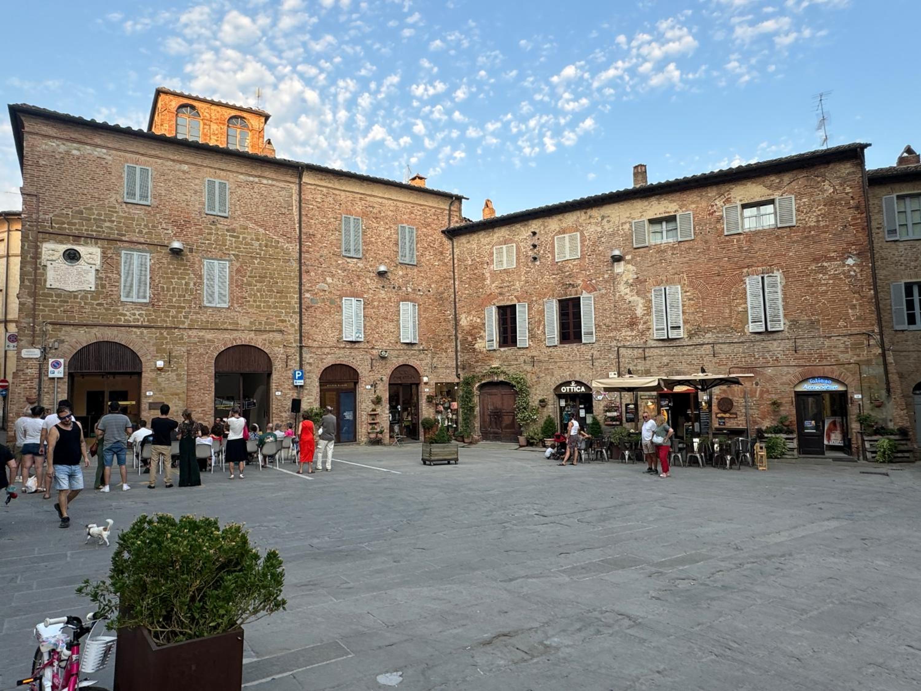 2 King Bed, 2 Full Bathroom Apartment in Umbria - Tuscany view 3