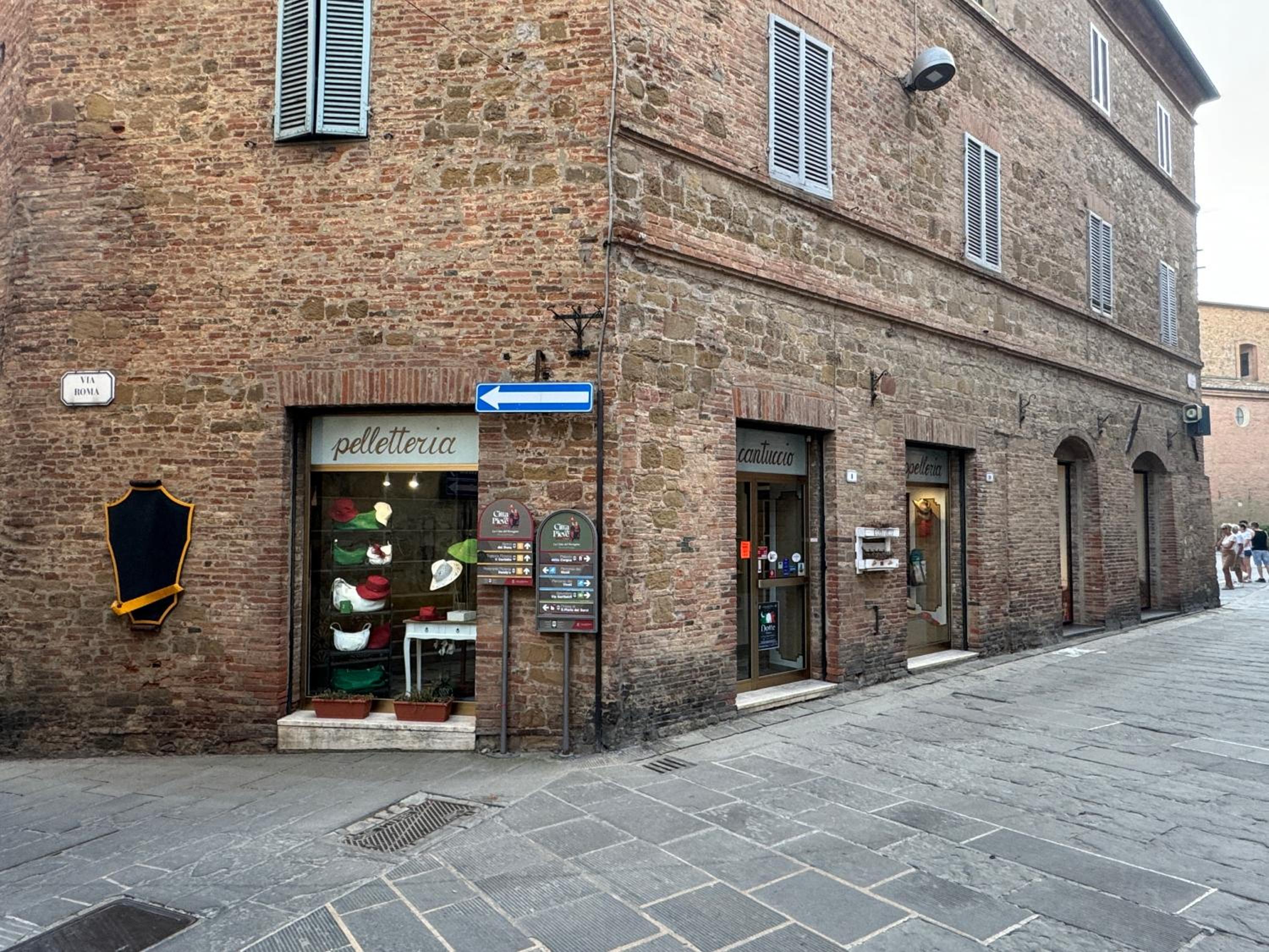 Photo 43