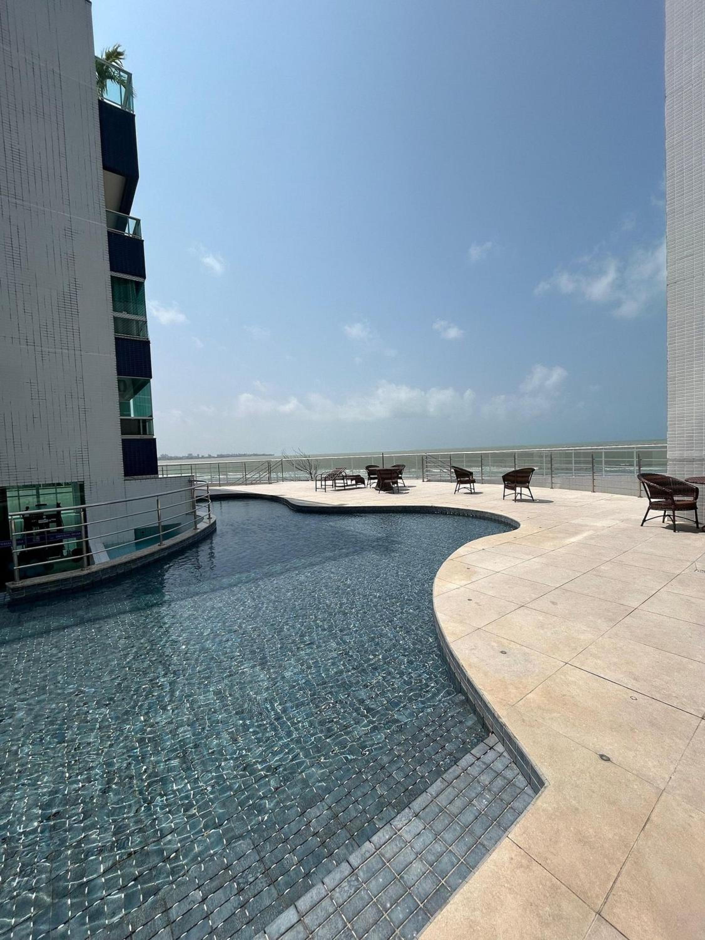 Apartamento Pe na areia do Bessa