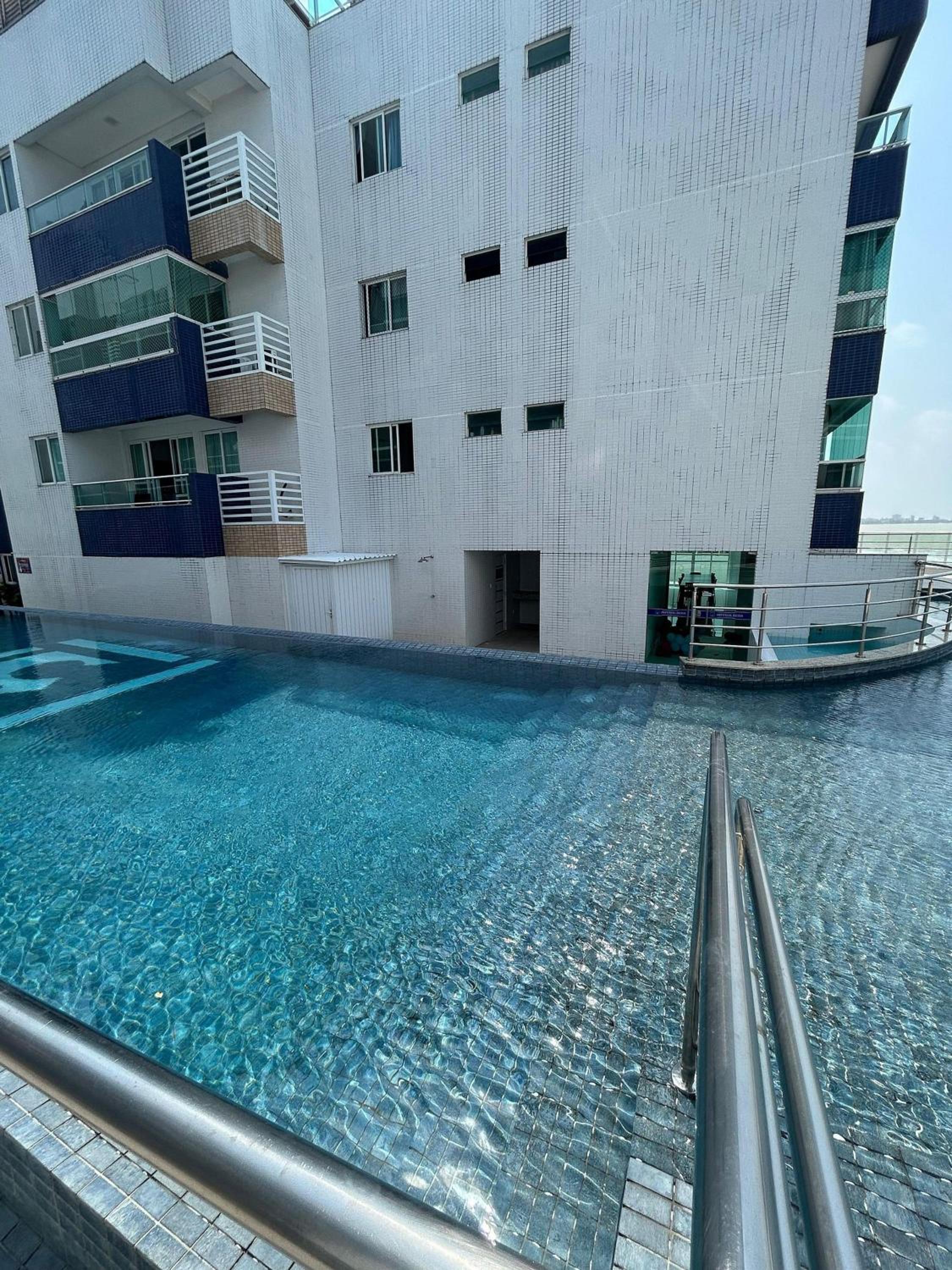 Apartamento Pe na areia do Bessa