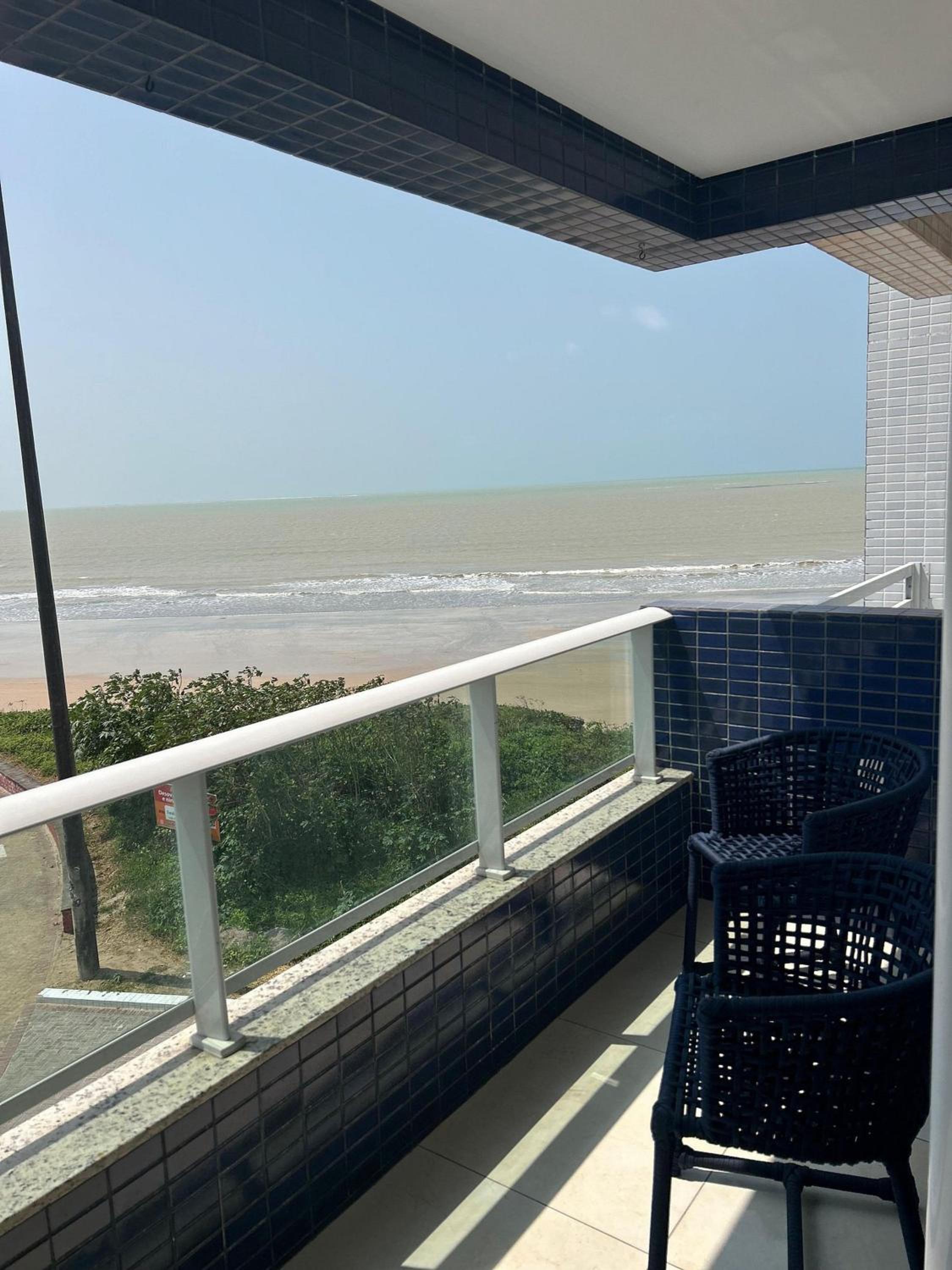 Apartamento Pe na areia do Bessa