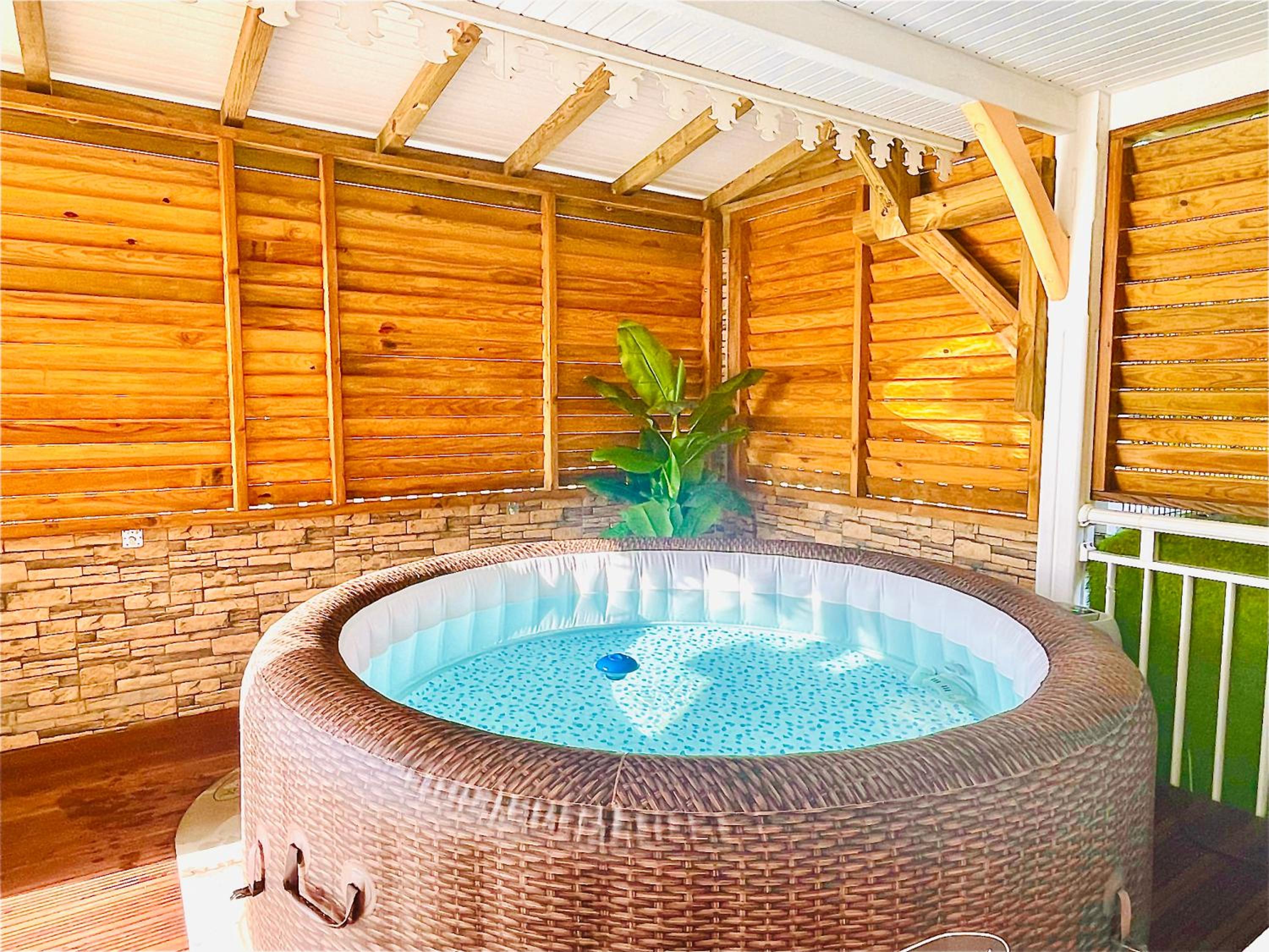 Magnifique haut de villa spacieux campagne,Jacuzzi