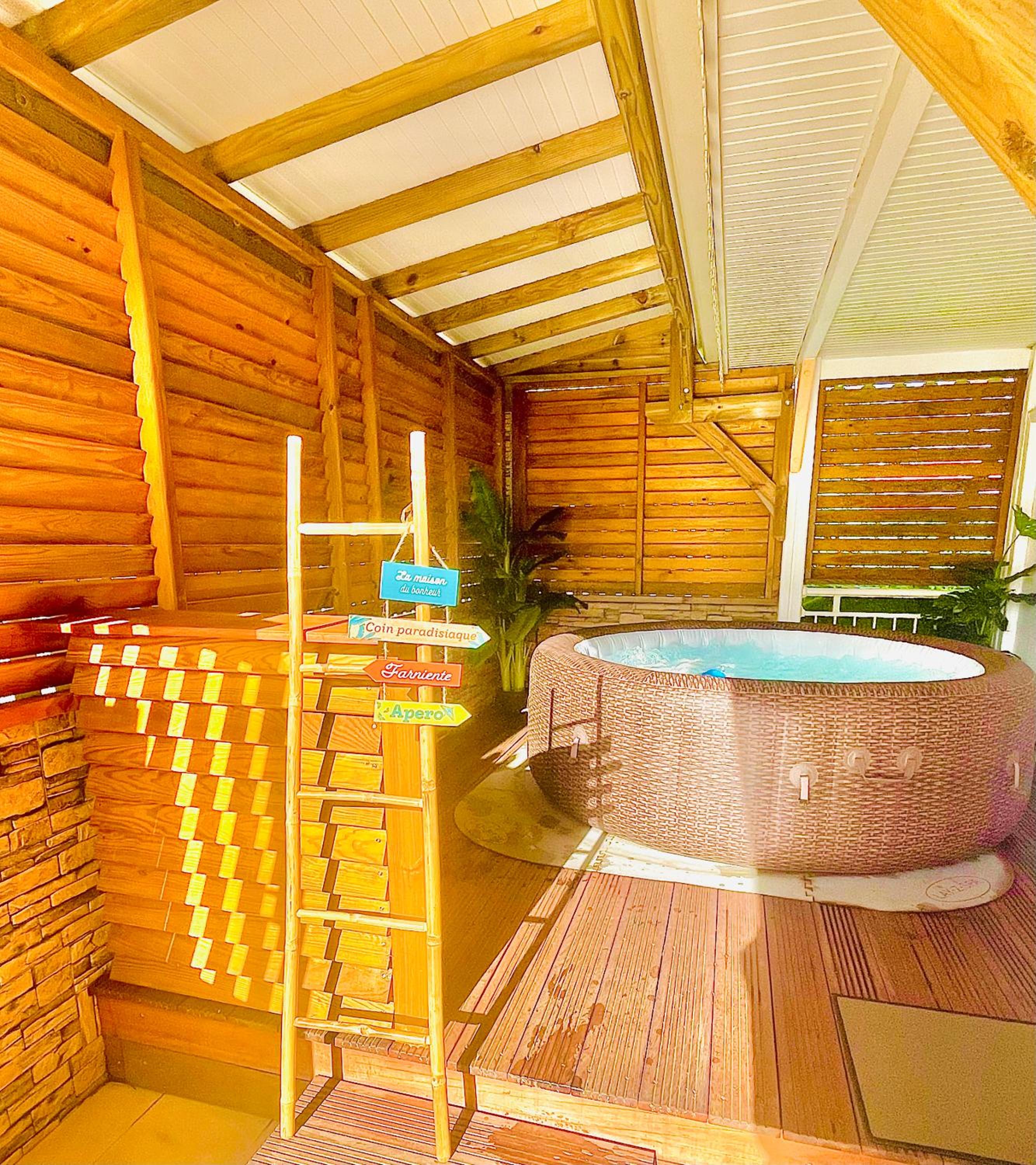Magnifique haut de villa spacieux campagne,Jacuzzi