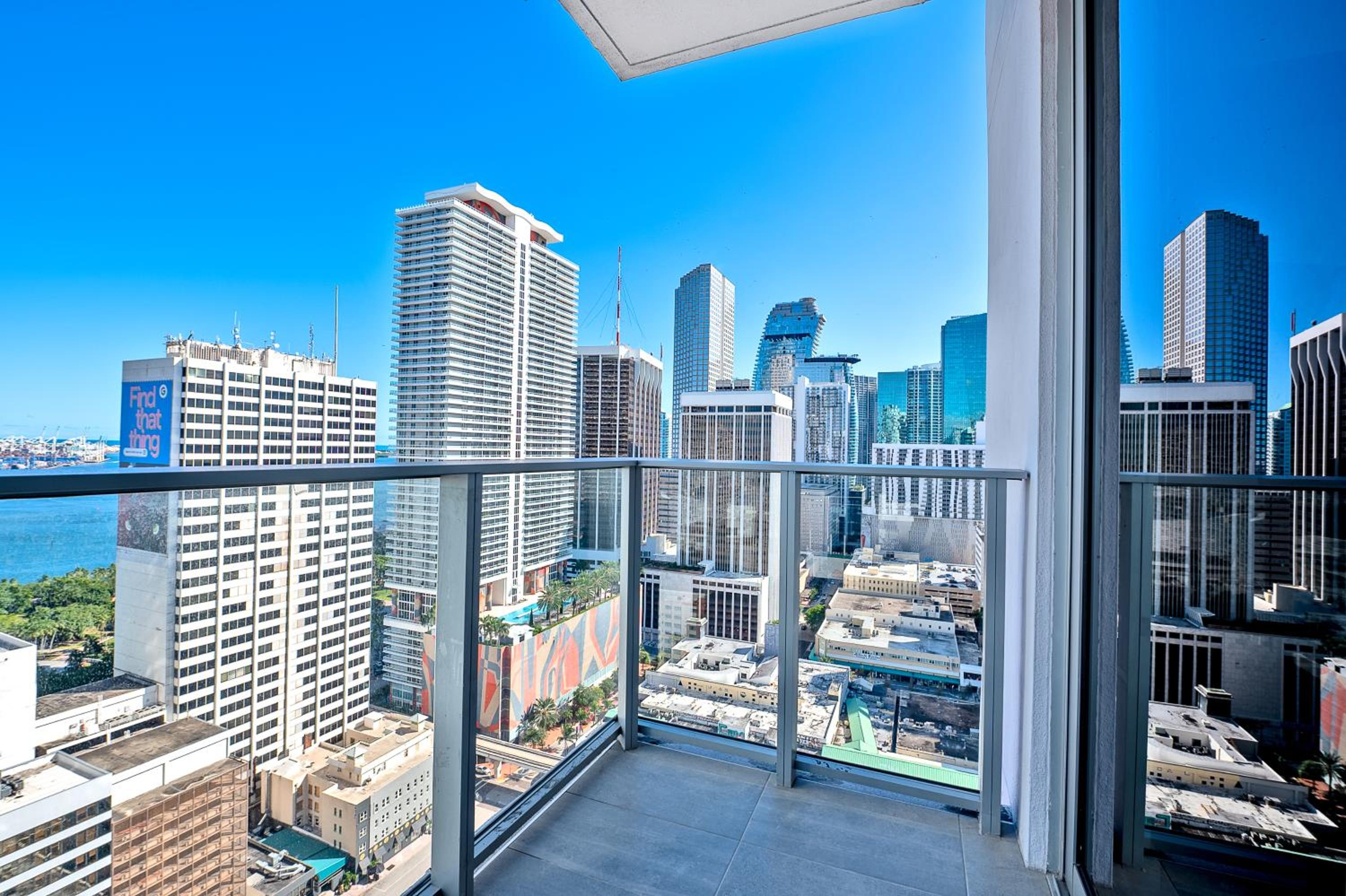 Spacious Studio in the Heart of Downtown Miami