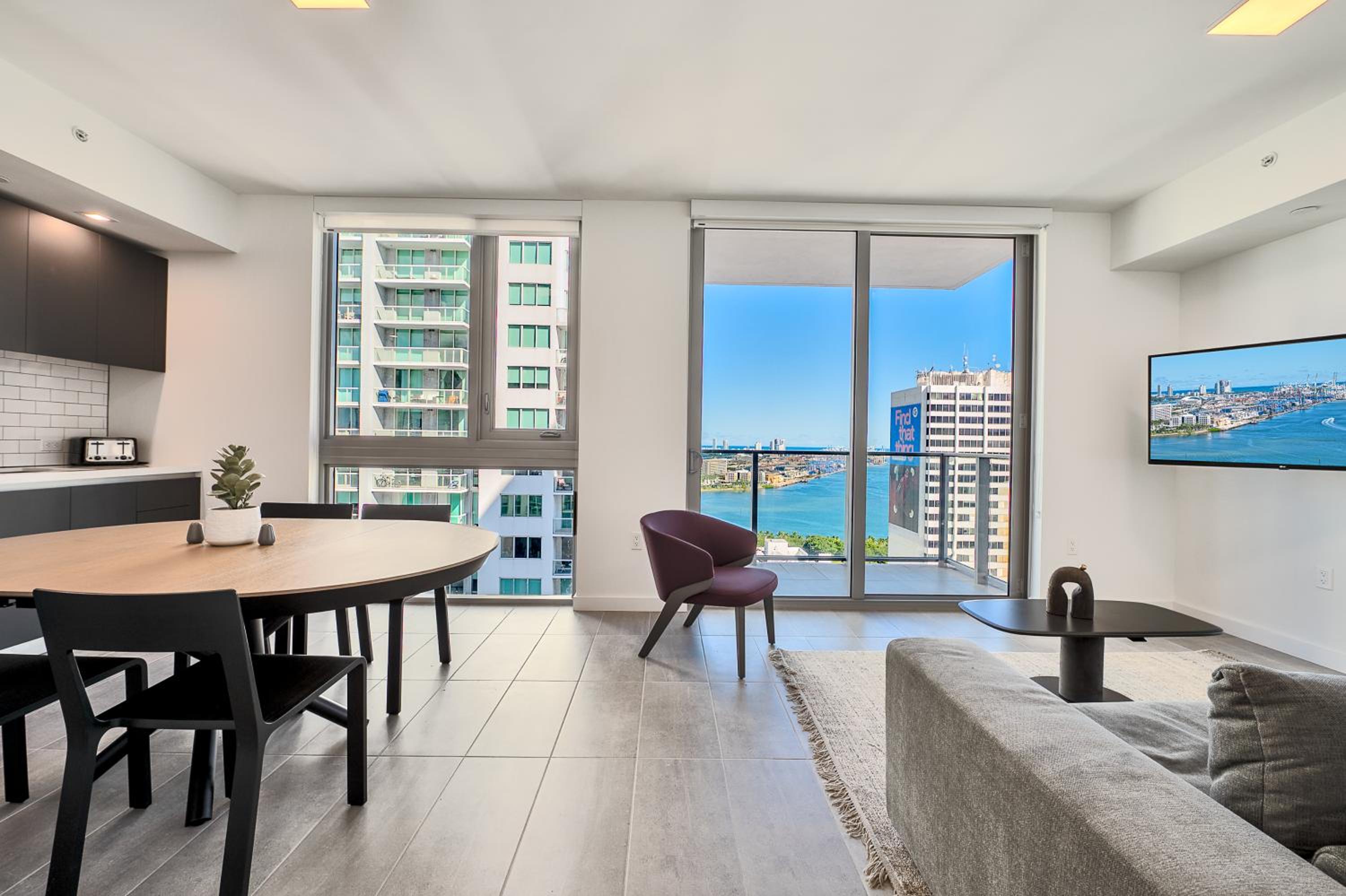 Spacious Studio in the Heart of Downtown Miami