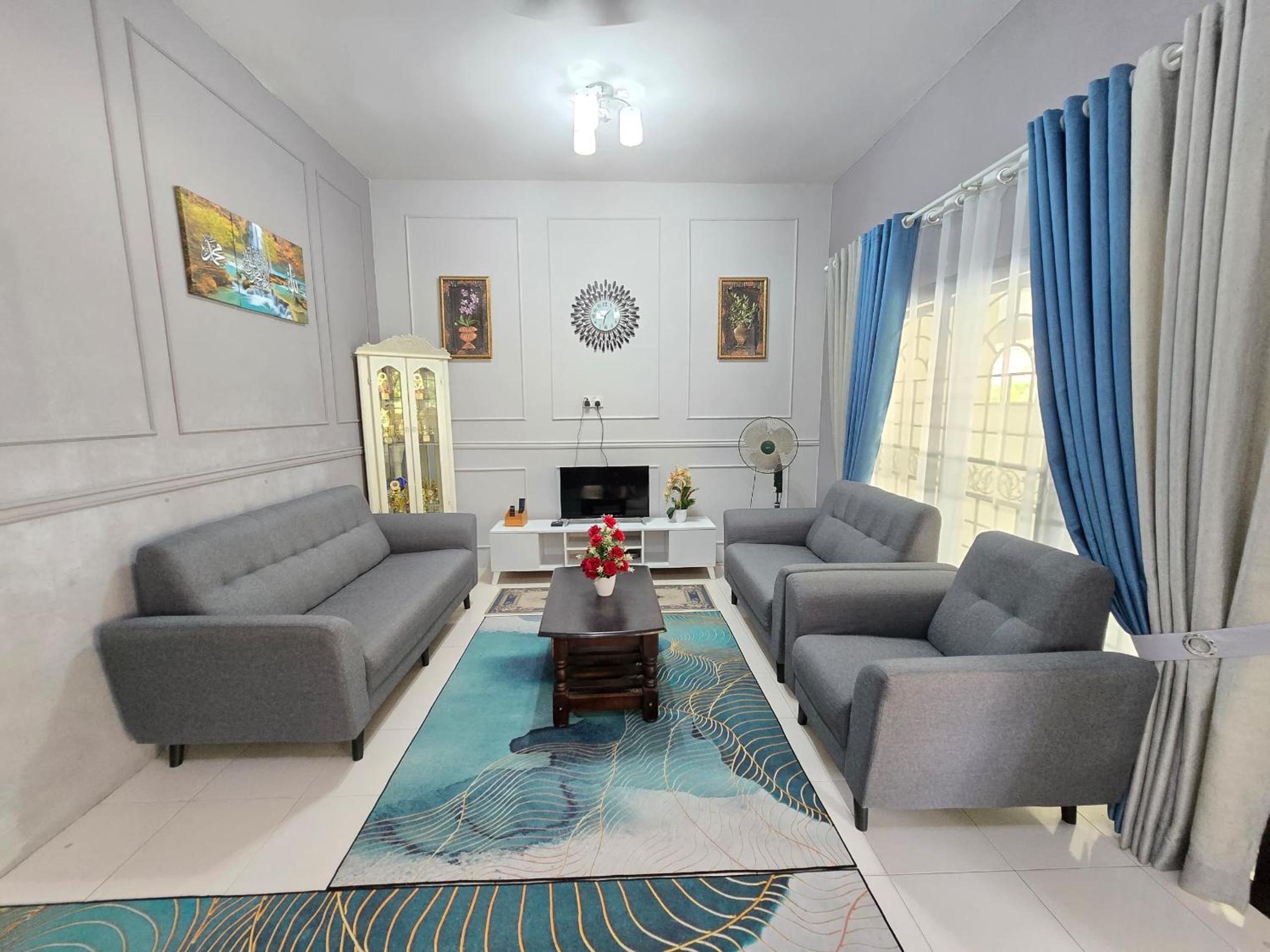 Homestay EPOH Bandar Meru Impian photo 1