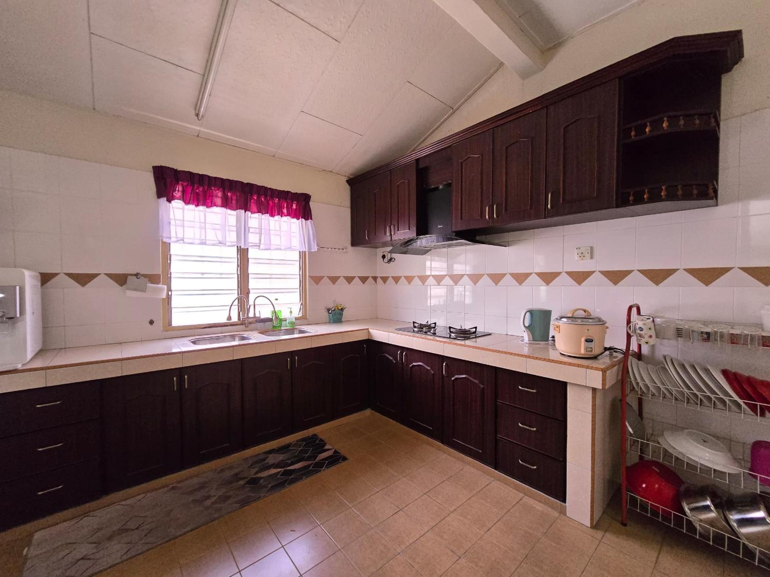 Homestay EPOH Bandar Meru Impian photo 3