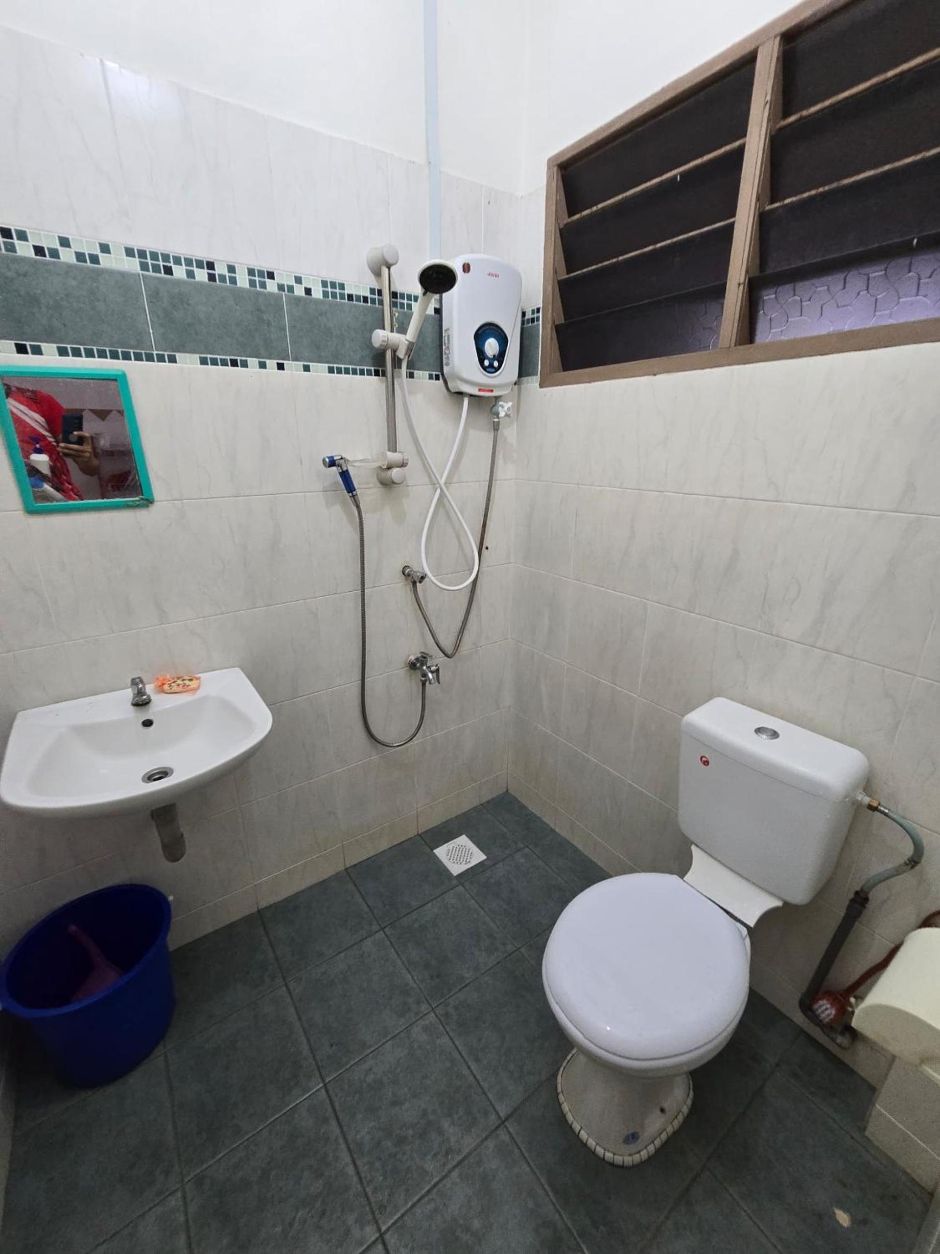 Homestay EPOH Bandar Meru Impian photo 6